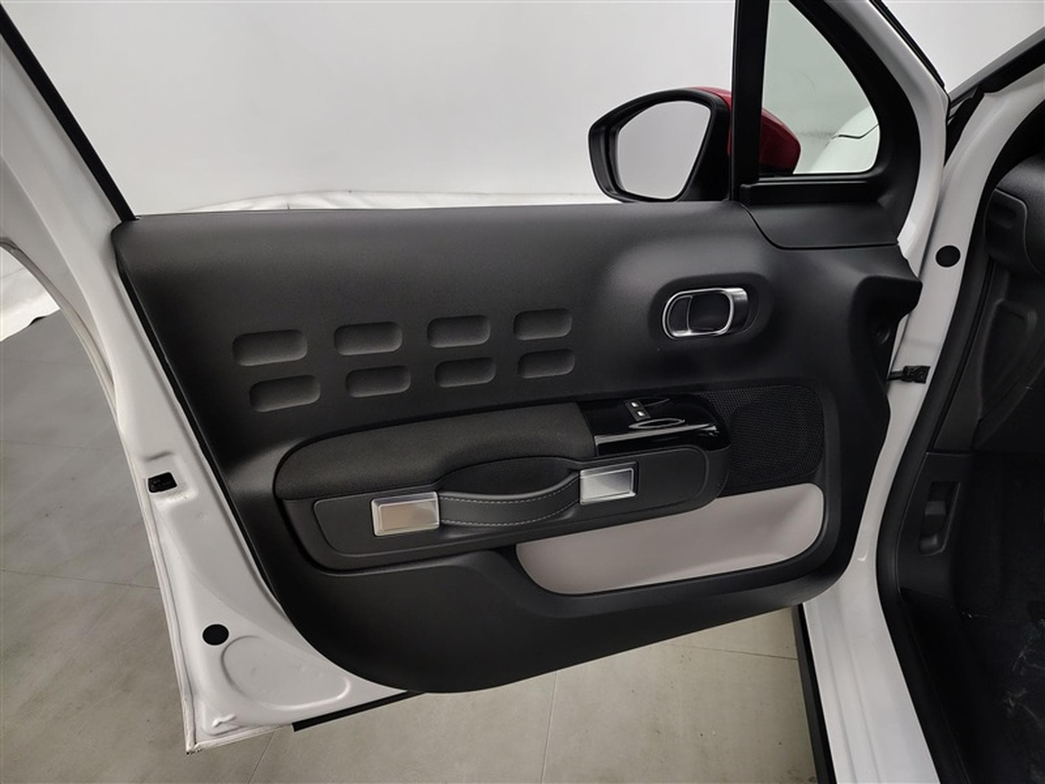 Citroën C3 1.2i Carplay / Led / PDC (2023) - Photo 16