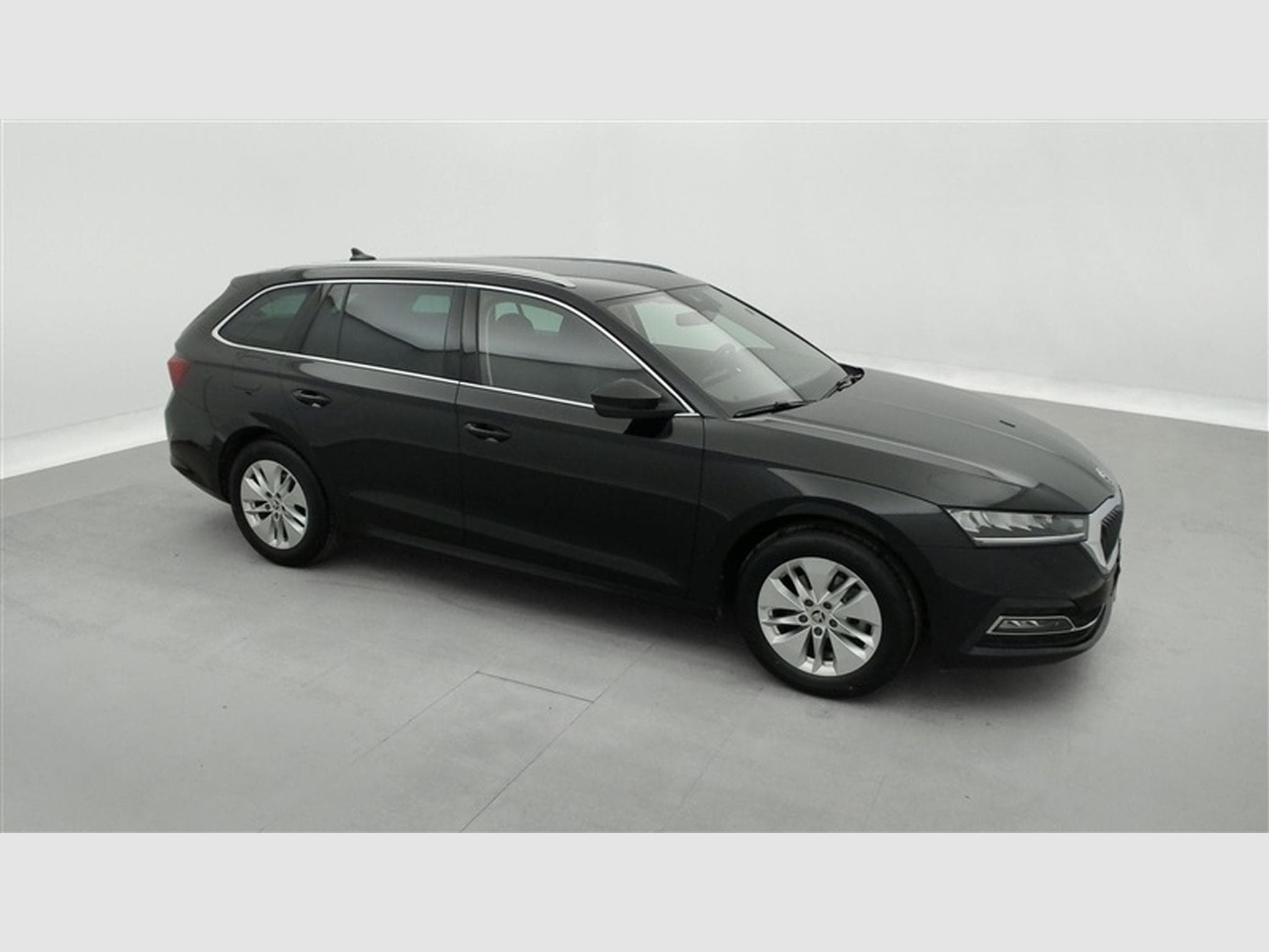 Skoda Octavia SW 1.0 TSI Clever+ NAVI / FULL LED / CLIM (2022) - Photo 23