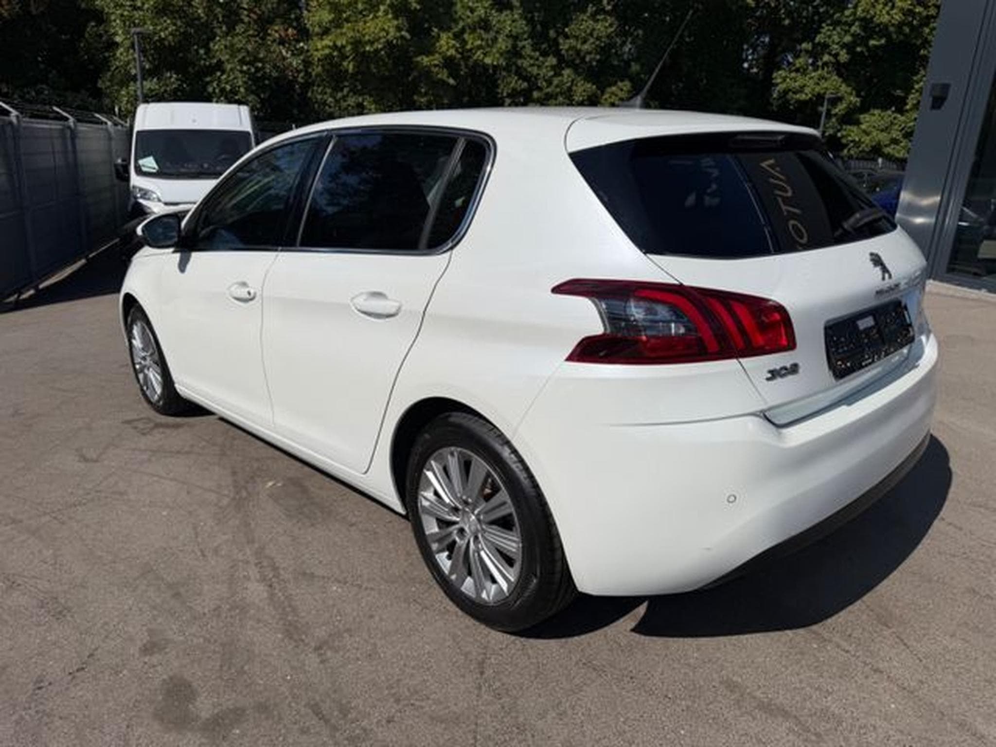 Peugeot 308 308 ALLURE *ALU*NAVI*TEILLEDER*PDC* (2018) - Photo 8