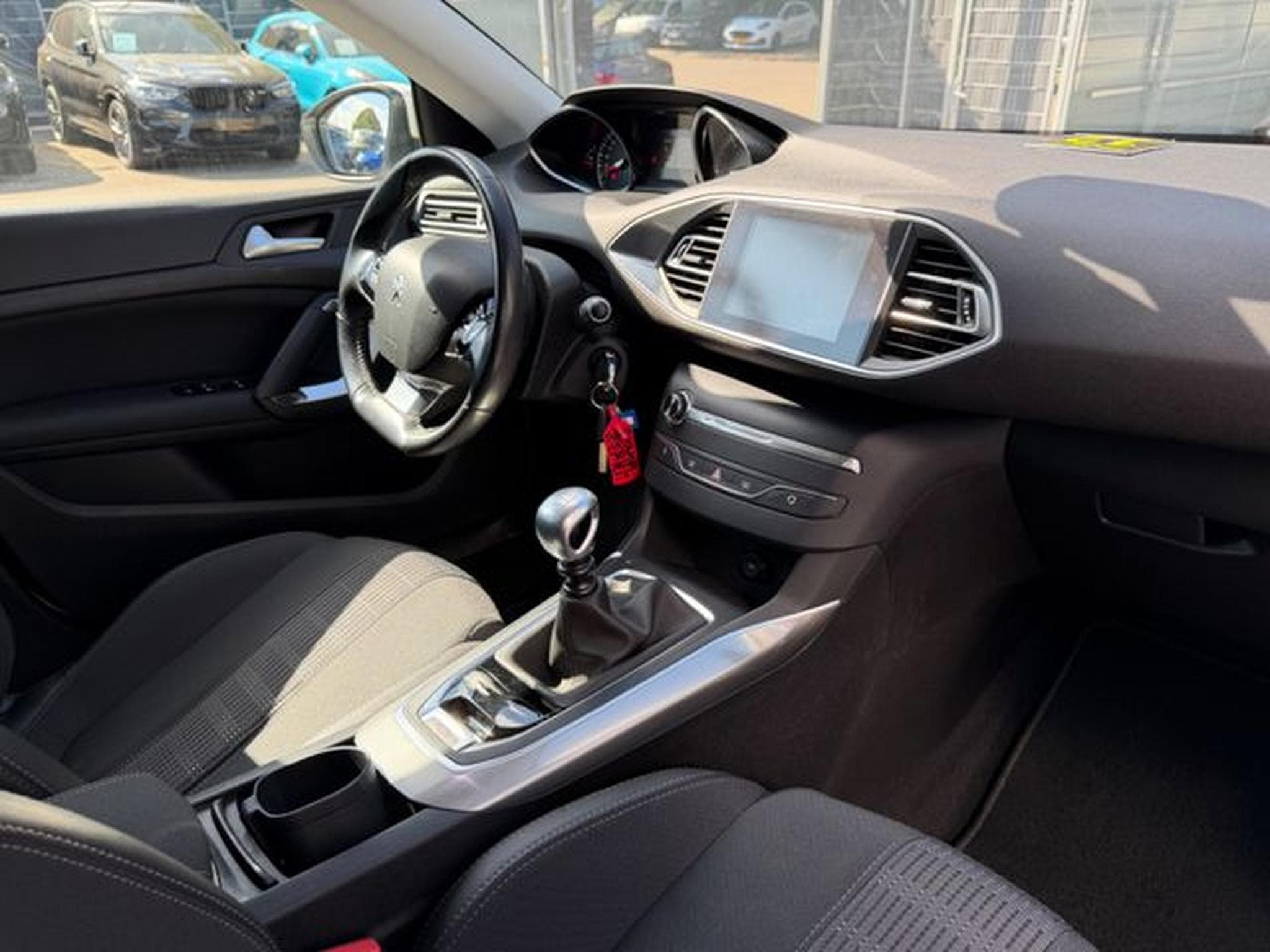 Peugeot 308 308 ALLURE *ALU*NAVI*TEILLEDER*PDC* (2018) - Photo 15