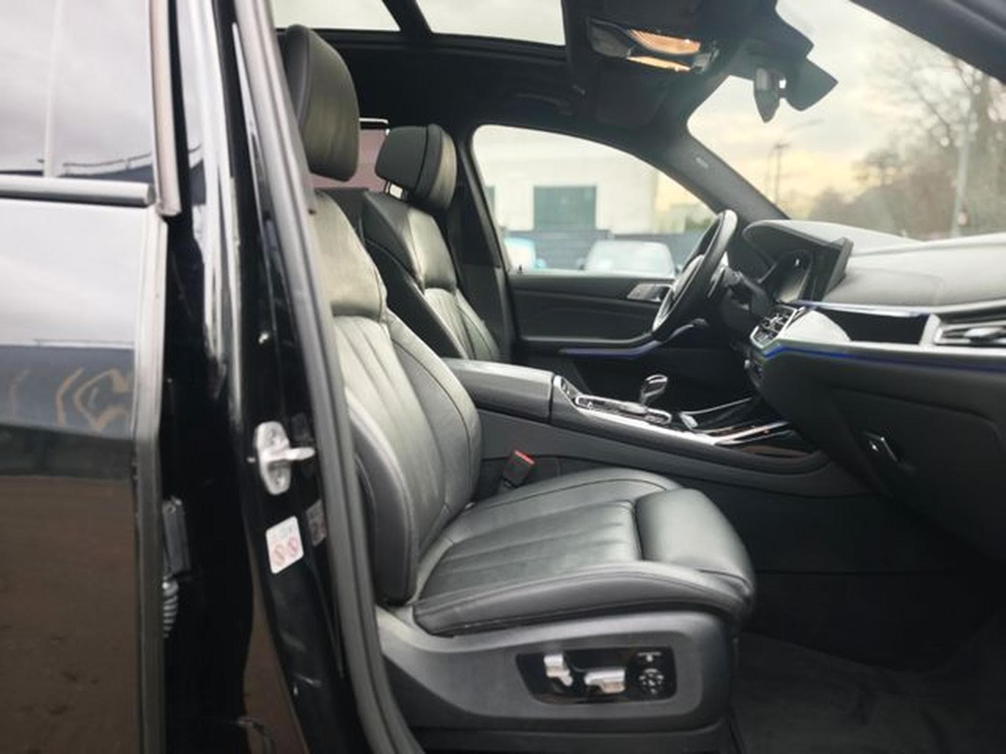 BMW X7 X7 xDrive 40d M SPORT*SOFT*LUFT*7SEATS*LASER*1.H (2021) - Foto 15