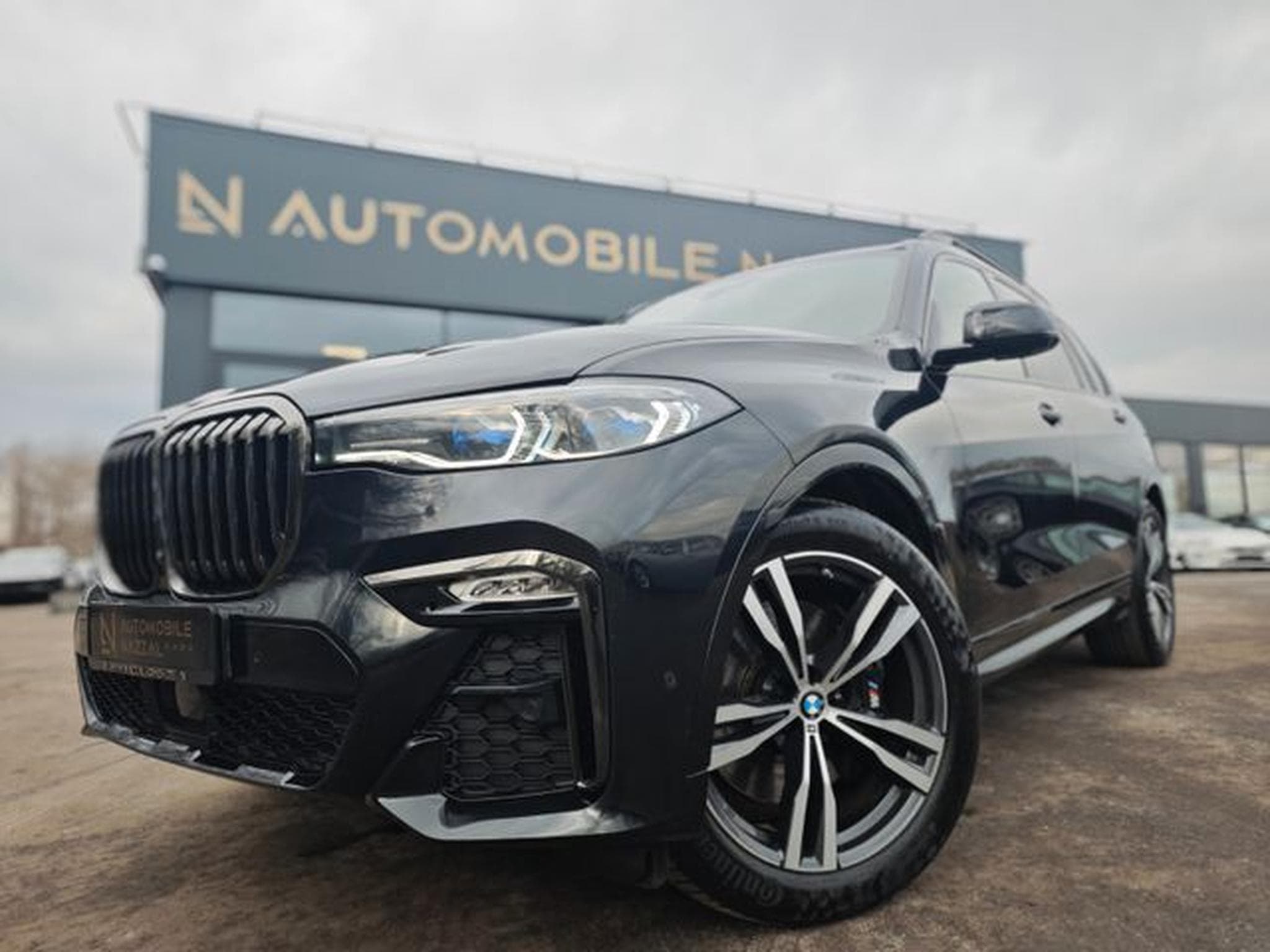 BMW X7 X7 xDrive 40d M SPORT*SOFT*LUFT*7SEATS*LASER*1.H (2021) - Foto 11