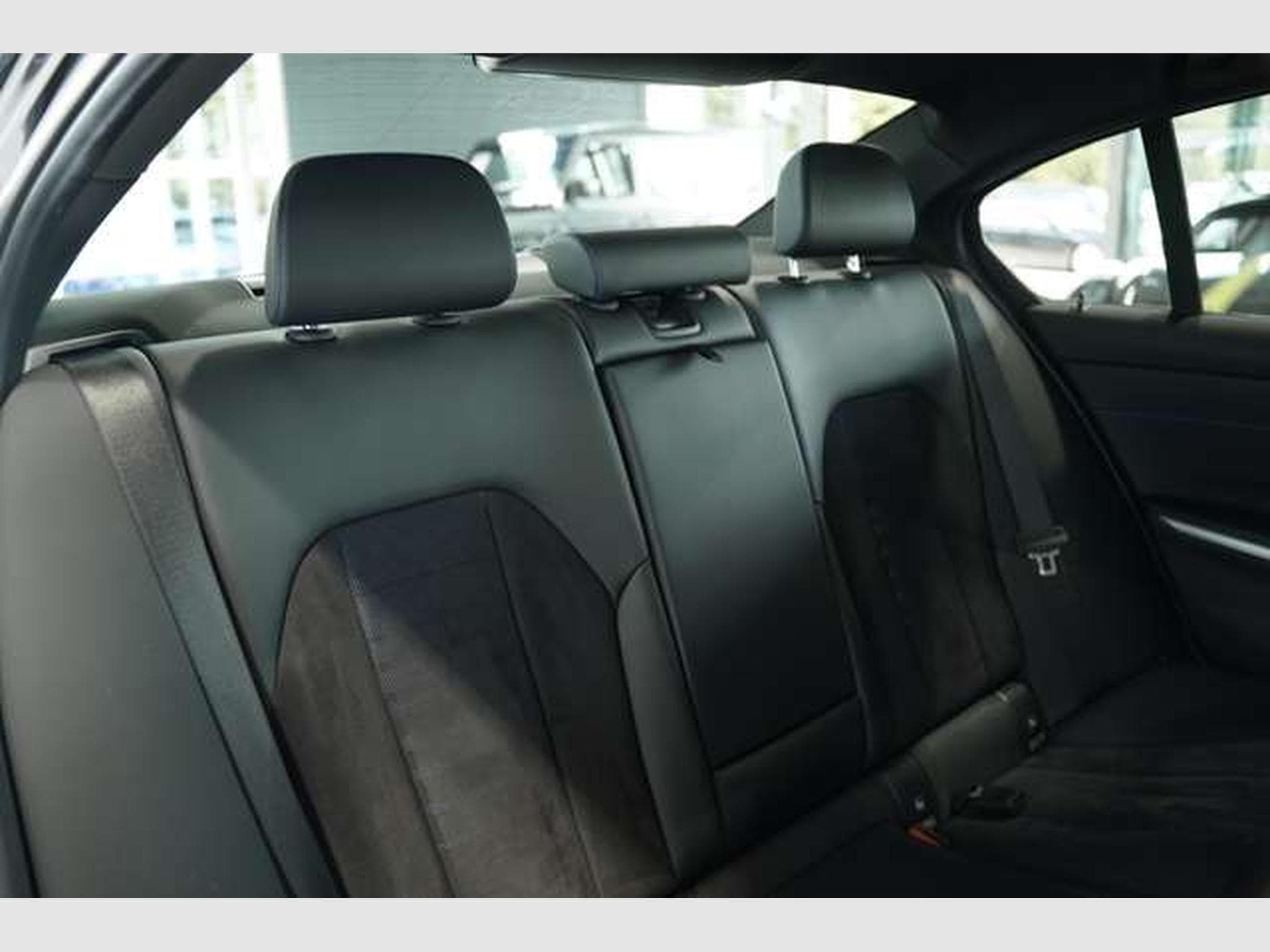 BMW 330 i M Sport xD Limousine 2.H *GSD*ACC*HUD*Aero (2024) - Foto 22