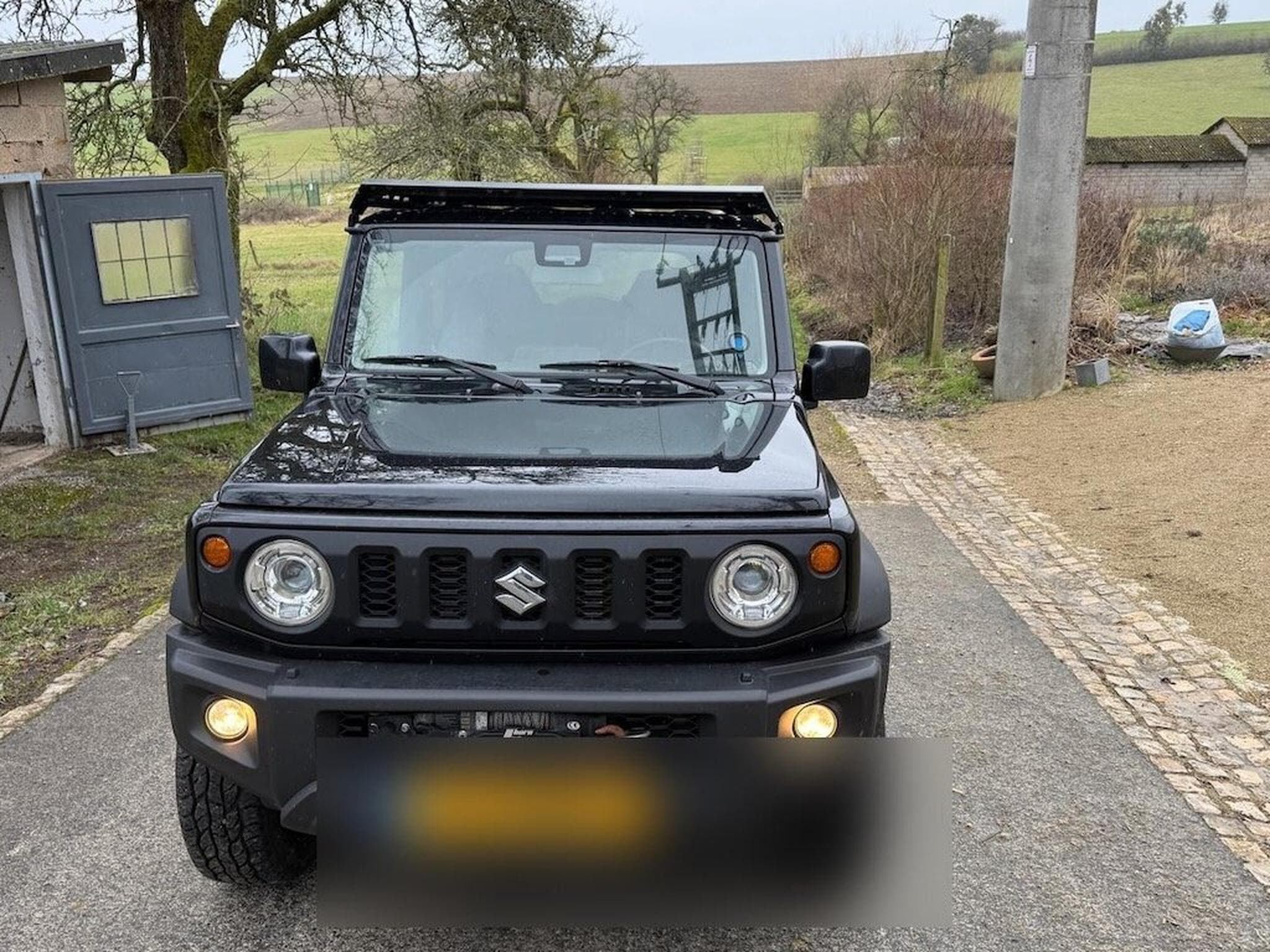 Suzuki Jimny 1.5 GLX Automatique avec modifications (2019) - Photo 2