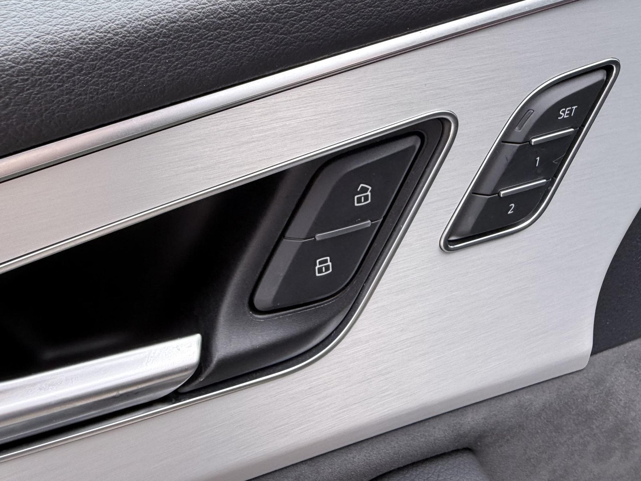 Audi SQ8 4.0 TFSI tiptronic quattro+B&O+Matrix LED+Optikpaket (2022) - Photo 15