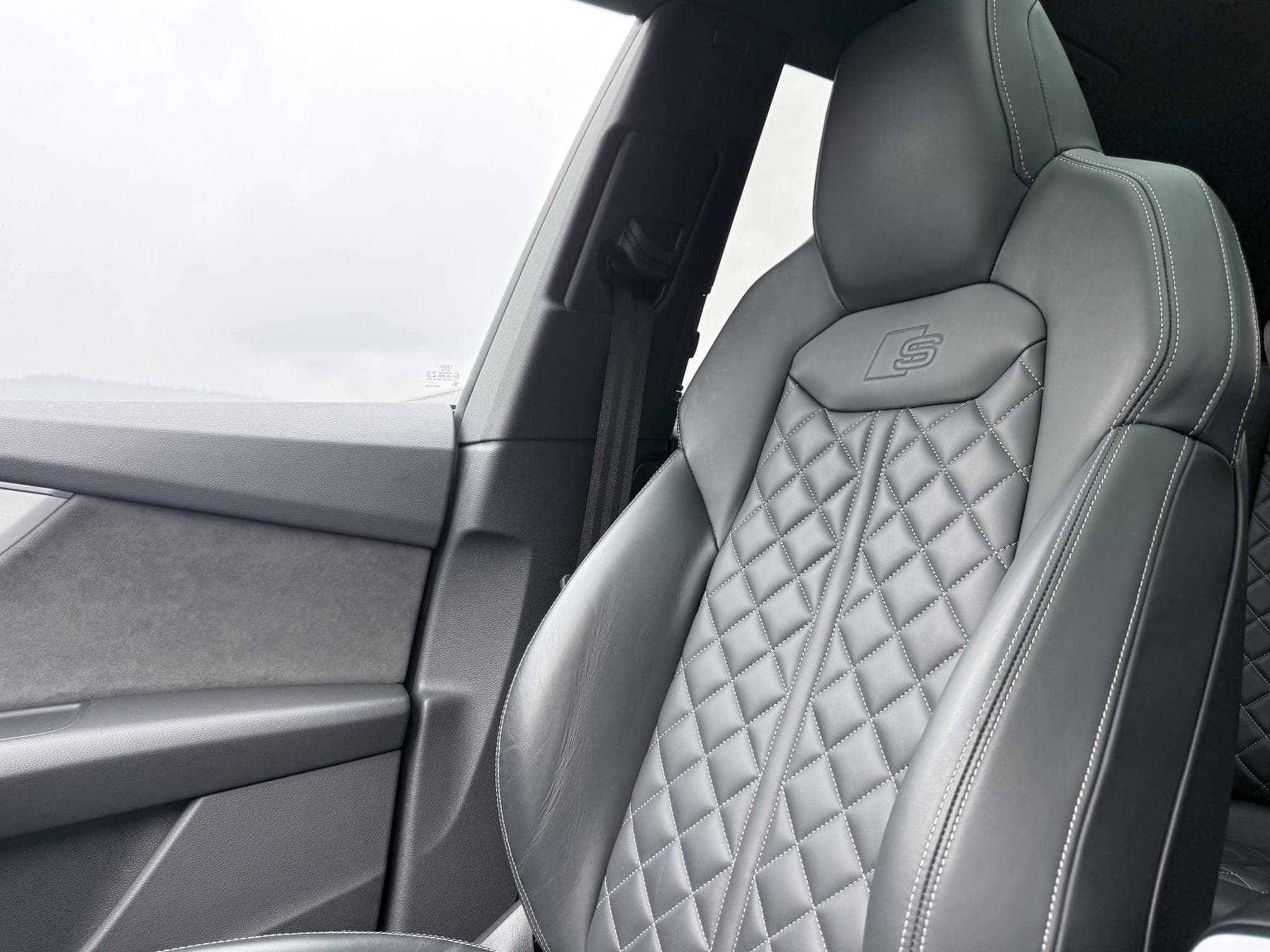 Audi SQ8 4.0 TFSI tiptronic quattro+B&O+Matrix LED+Optikpaket (2022) - Photo 23