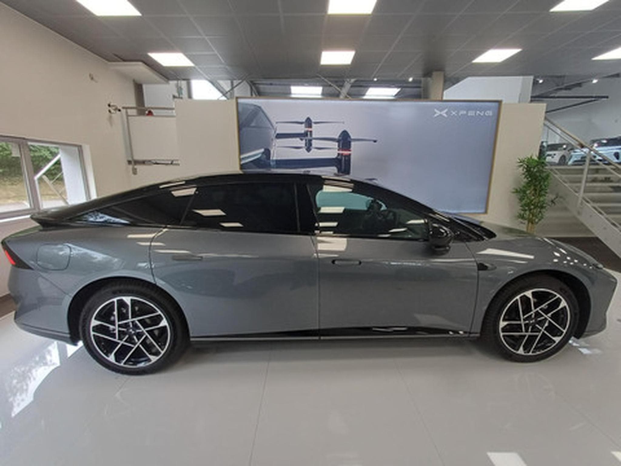 Xpeng P7 BEV 75KWH Performance AWD (2026) - Photo 7