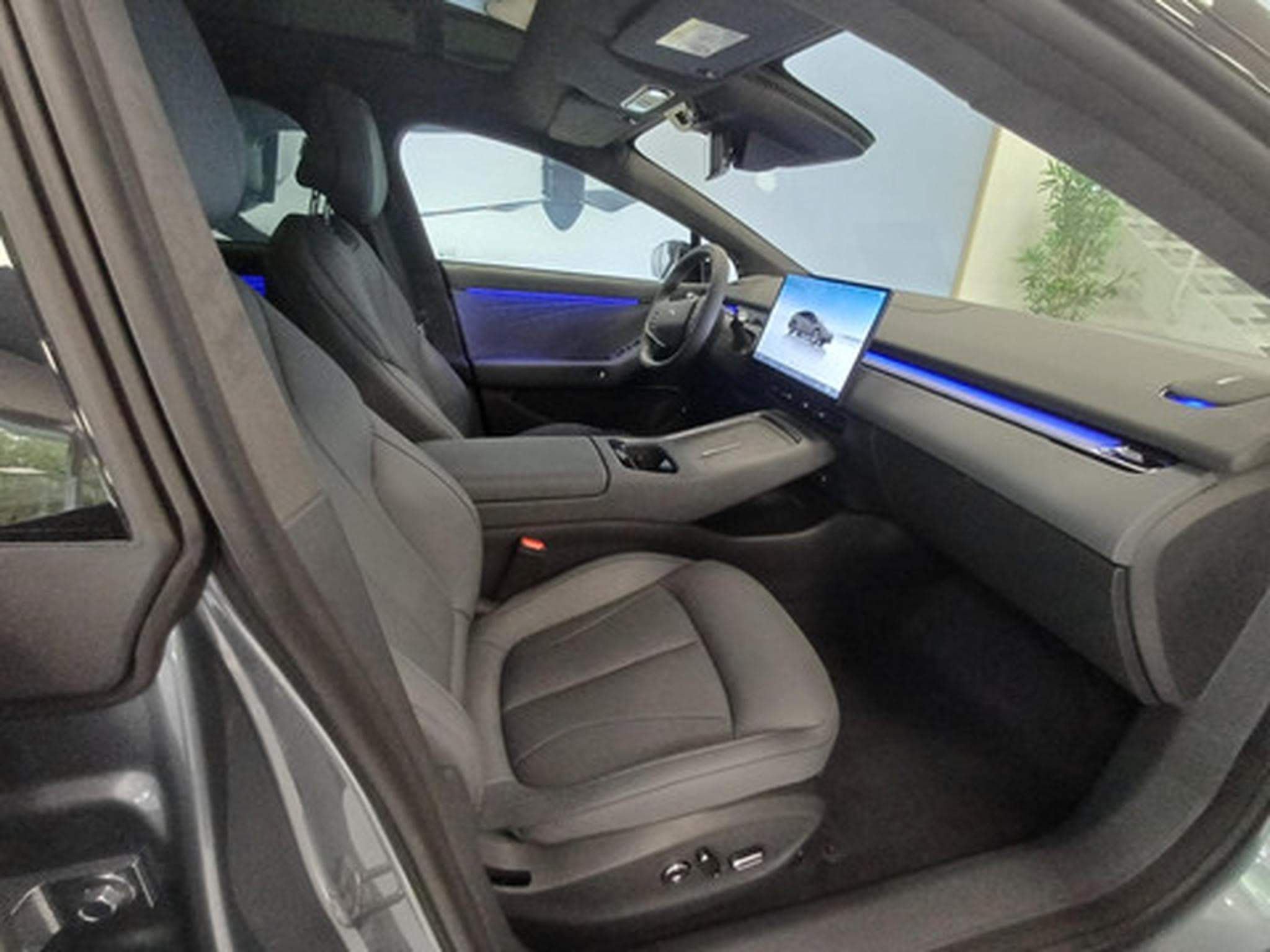 Xpeng P7 BEV 75KWH Performance AWD (2026) - Photo 9