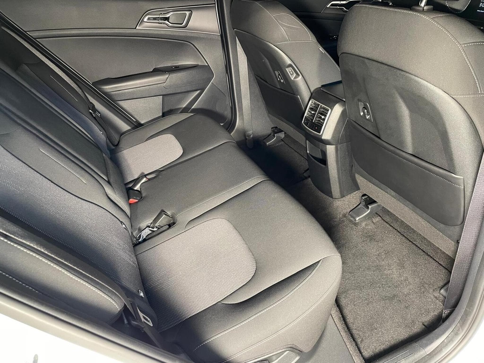 Kia Sportage Sportage 1.6 T-GDi 265ch PHEV Active Business BVA6 4x4 (2023) - Photo 12
