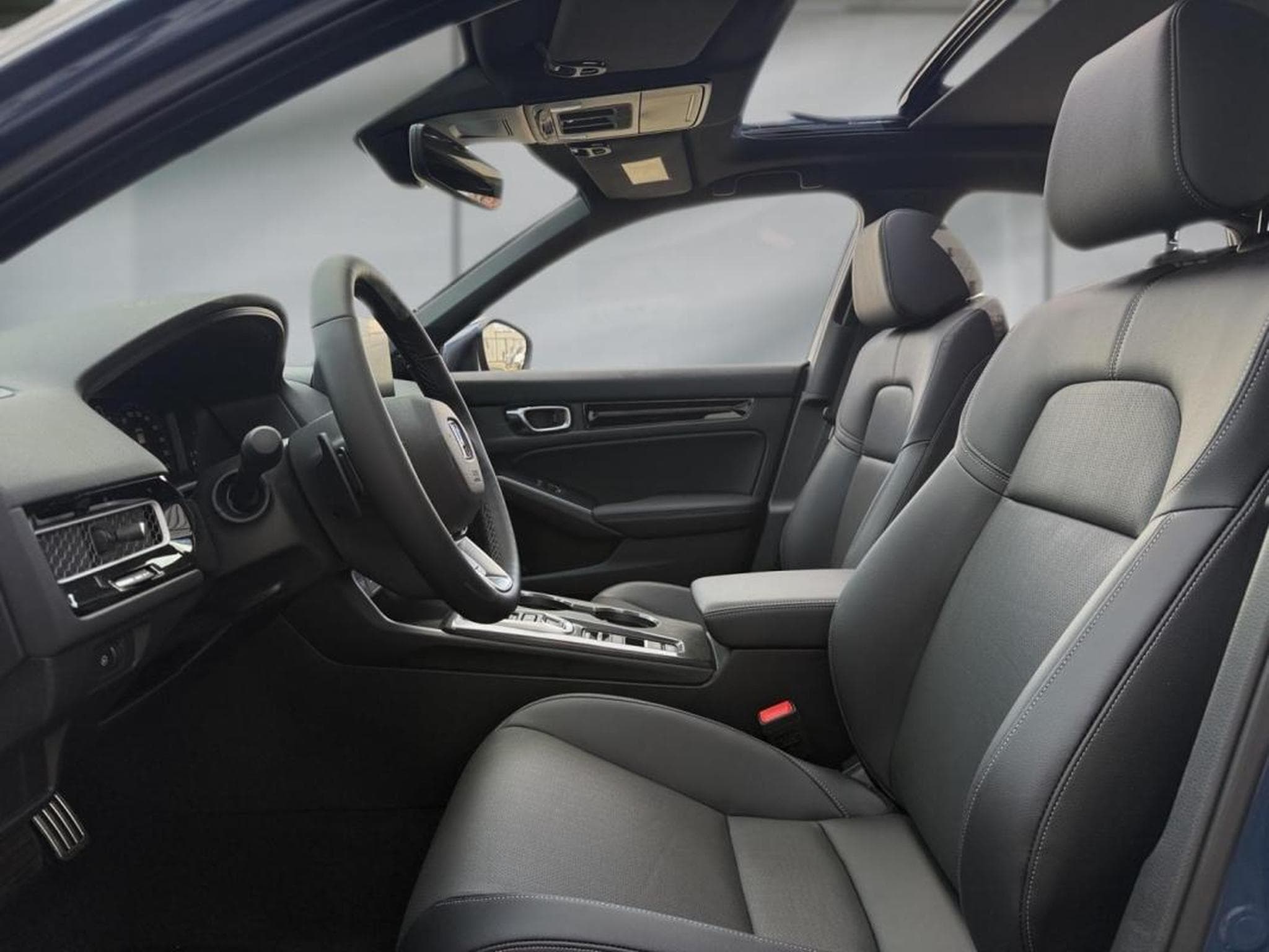 Honda Civic 2.0 i-MMD 184ch e:HEV Advance (2026) - Photo 10