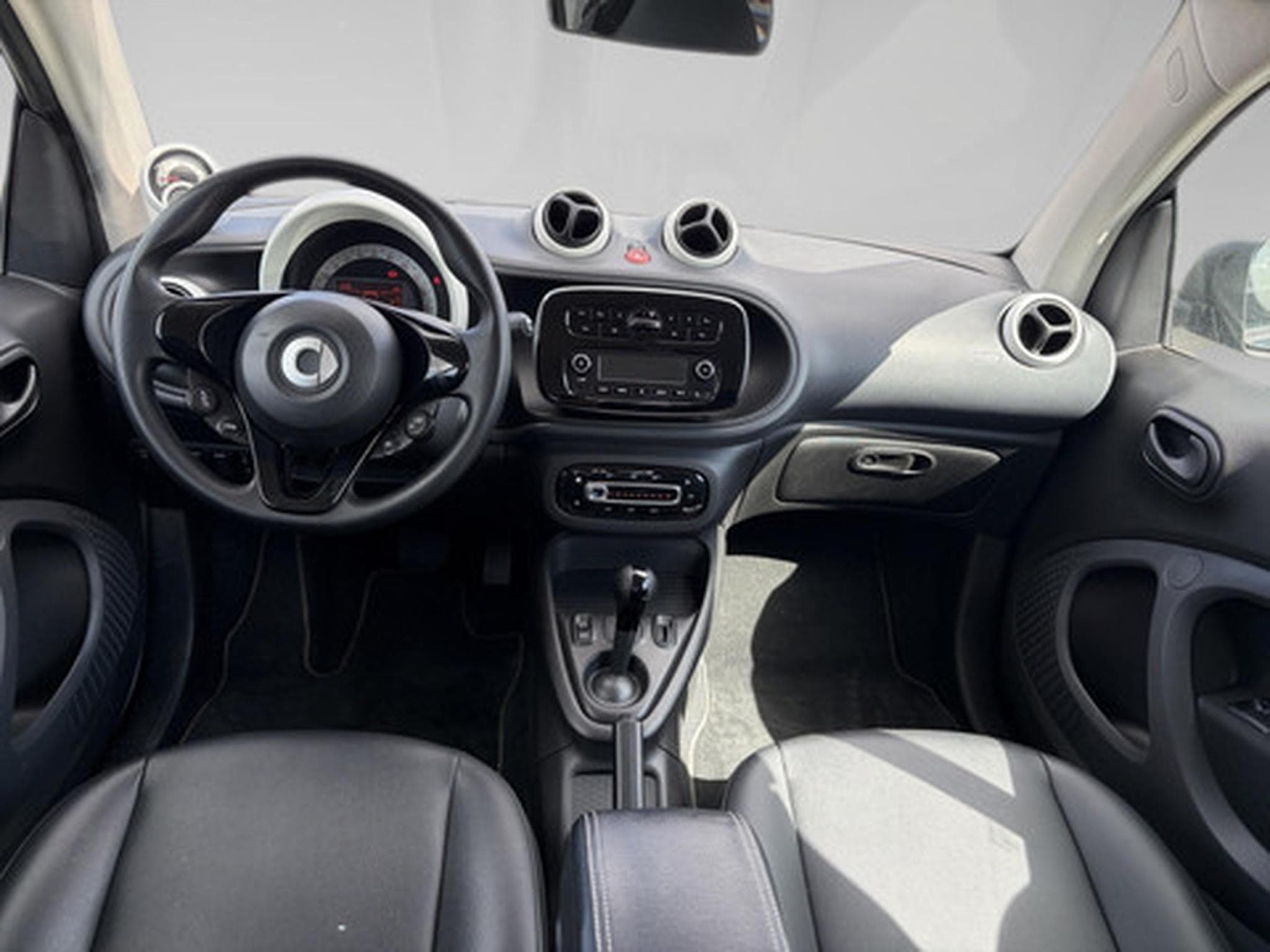 Smart Fortwo coupé Elektromotor 60kW Essential (2020) - Photo 4