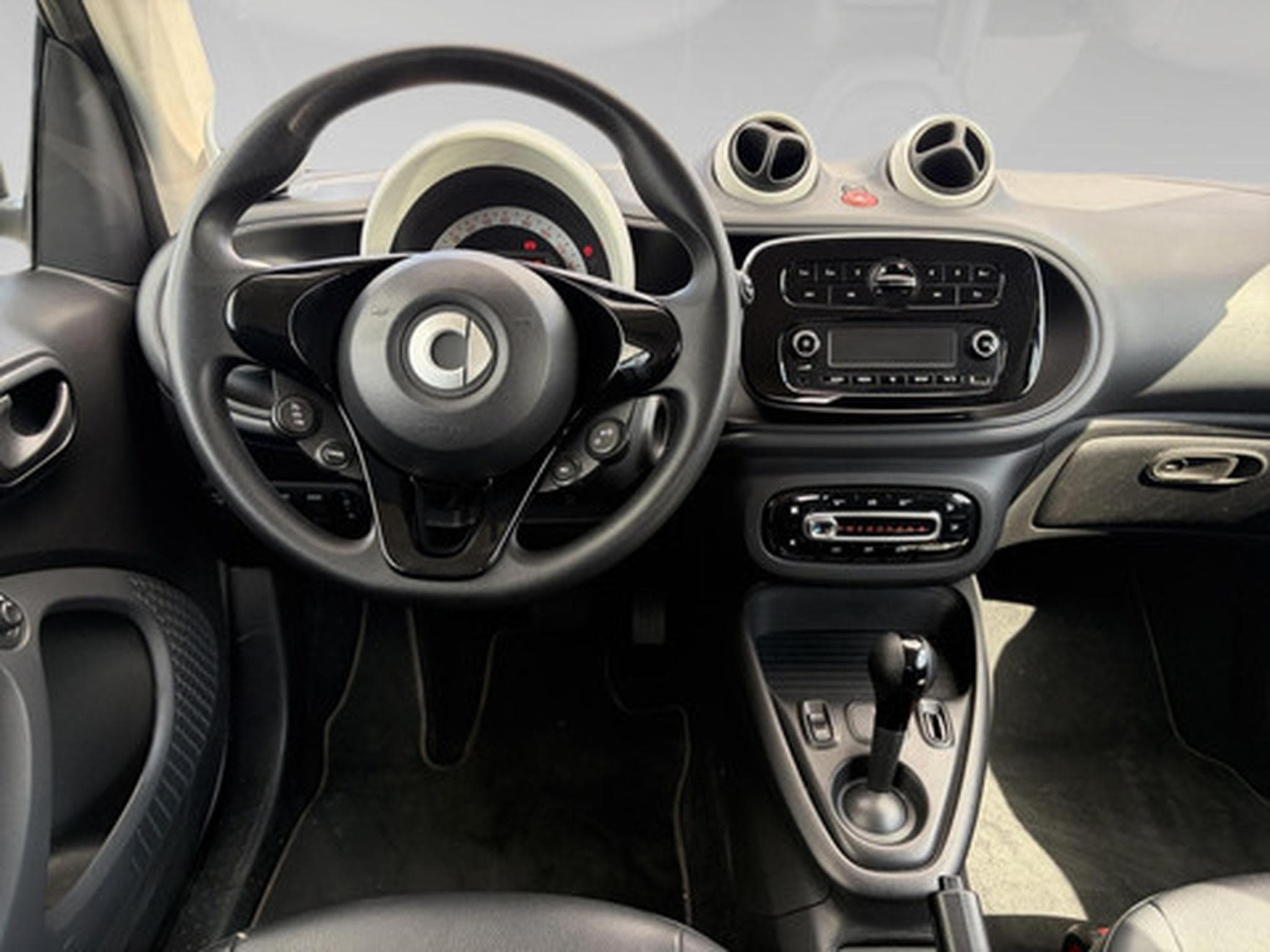 Smart Fortwo coupé Elektromotor 60kW Essential (2020) - Photo 5