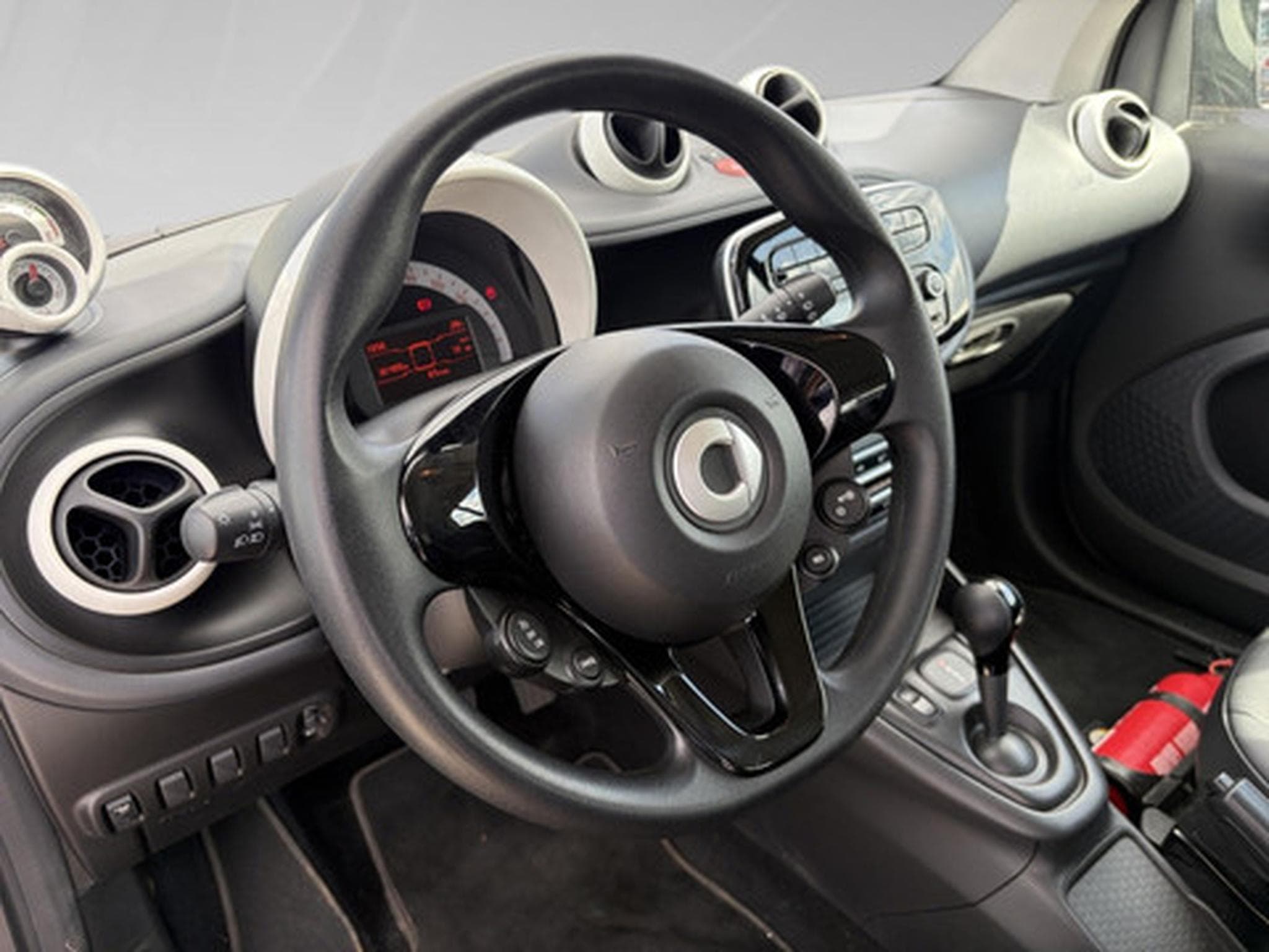 Smart Fortwo coupé Elektromotor 60kW Essential (2020) - Photo 7