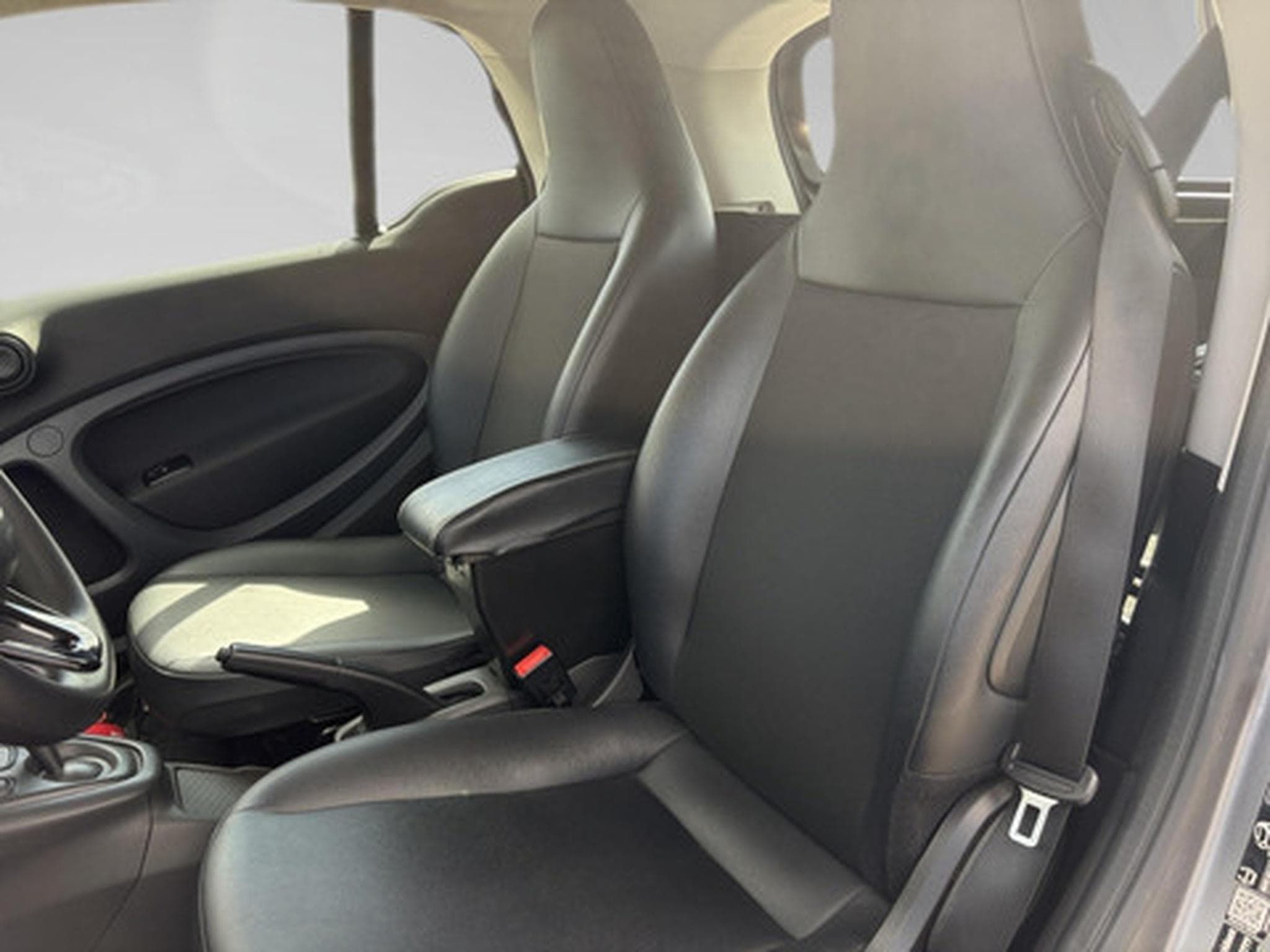 Smart Fortwo coupé Elektromotor 60kW Essential (2020) - Photo 13
