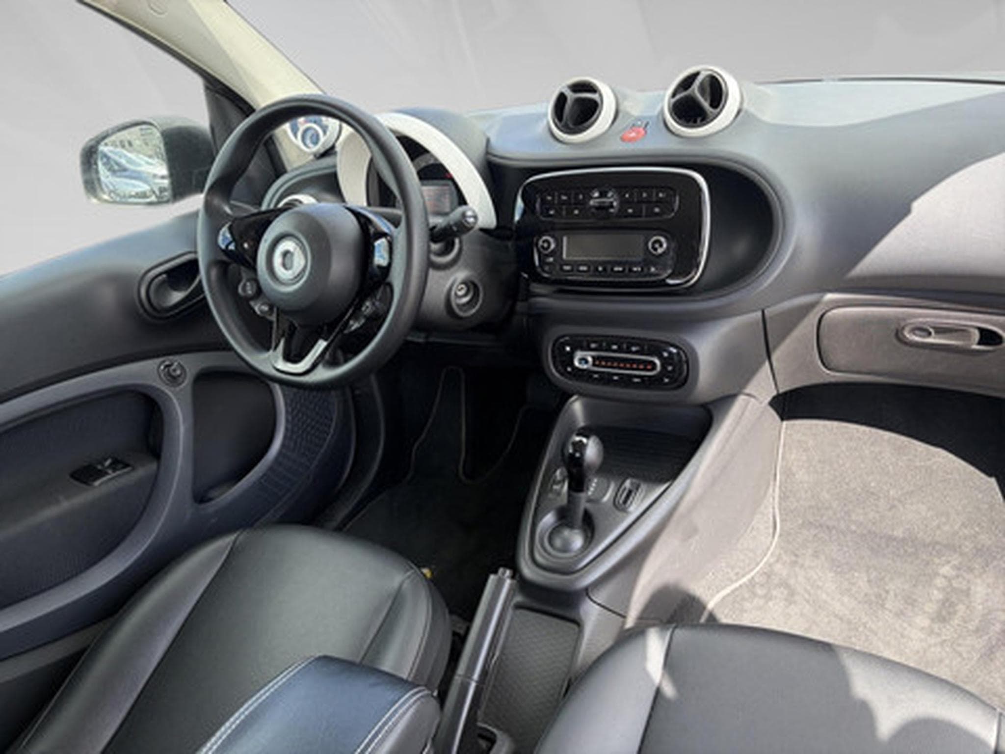Smart Fortwo coupé Elektromotor 60kW Essential (2020) - Photo 11