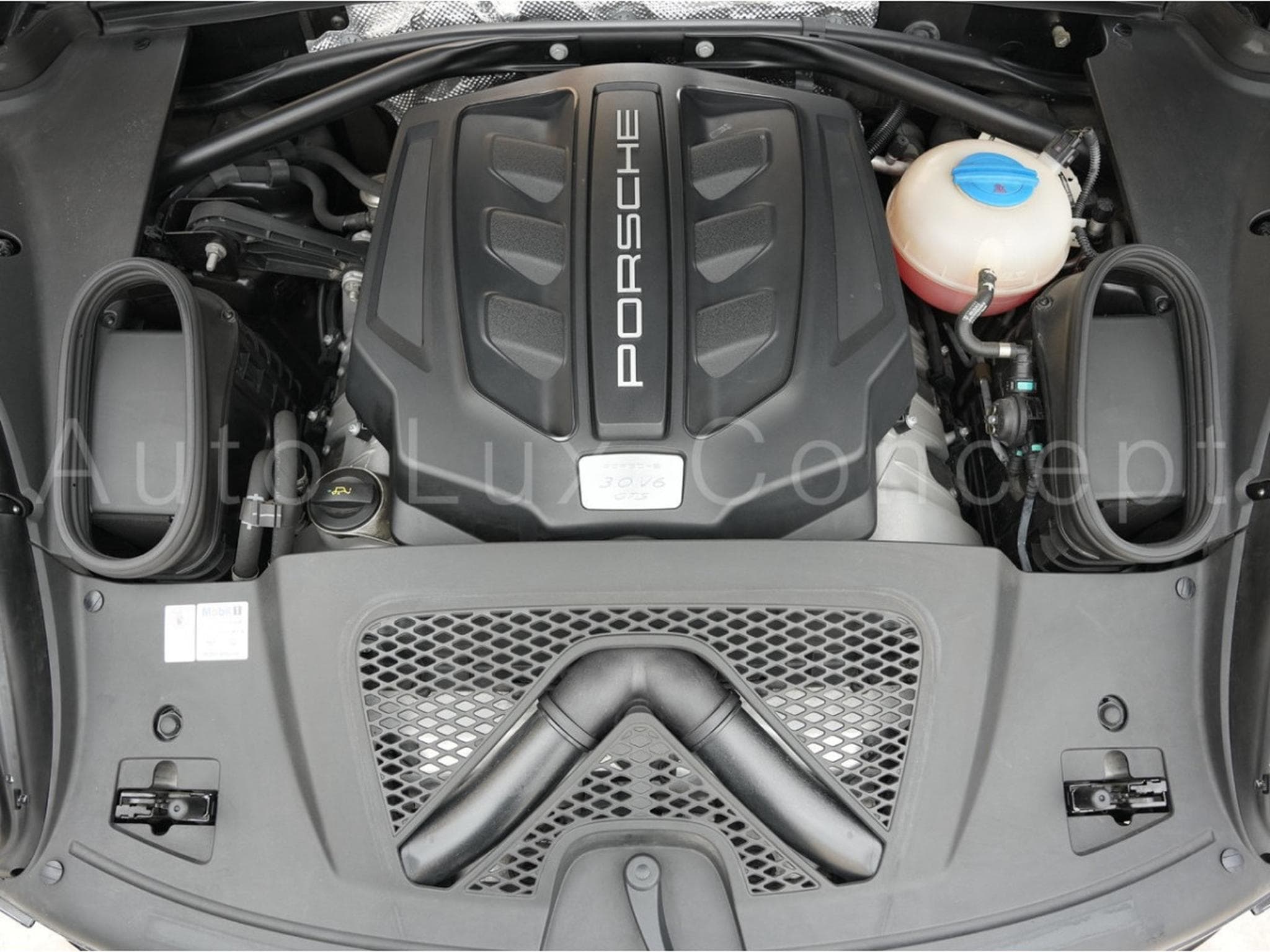 Porsche Macan GTS (2016) - Photo 25