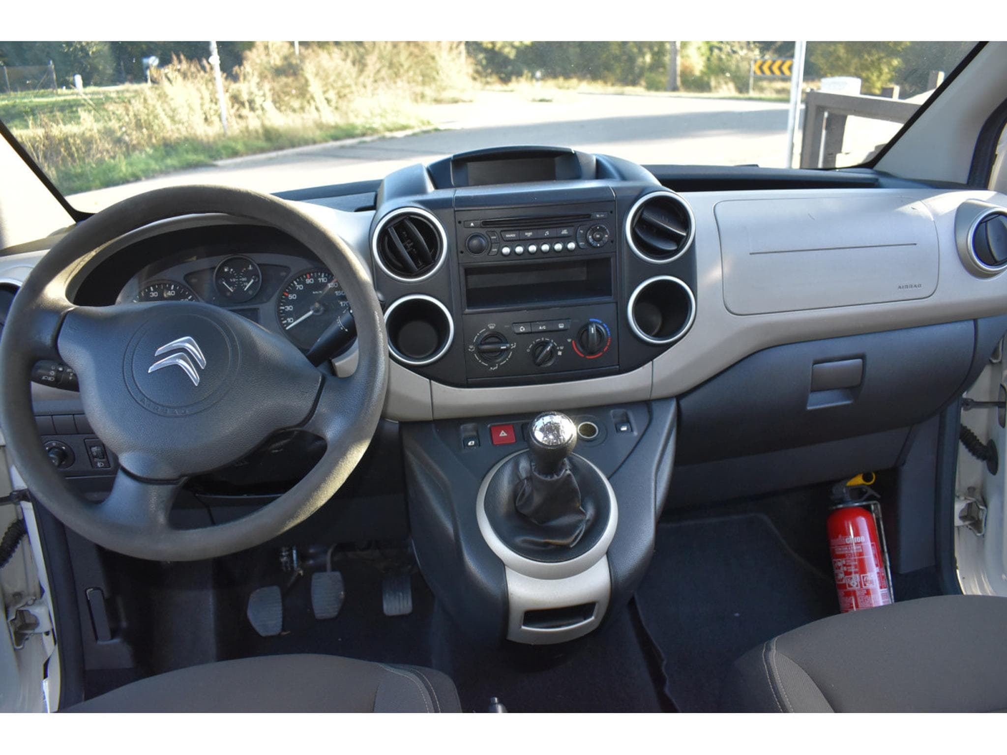 Citroën Berlingo 1,6 HDi 5 places (2014) - Photo 9