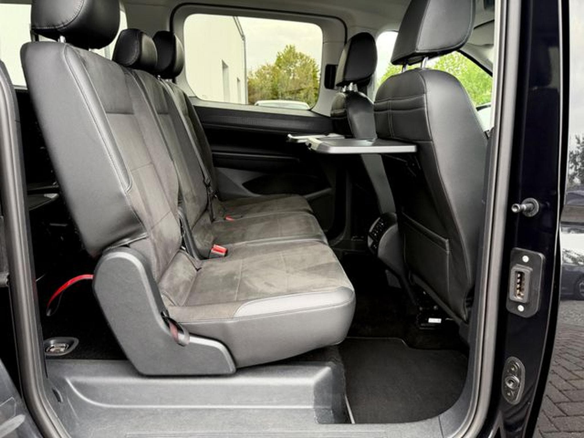 VW Caddy Caddy Maxi 2.0 TDI DSG /7.SITZER/LED/ACC/AHK/ (2022) - Photo 16