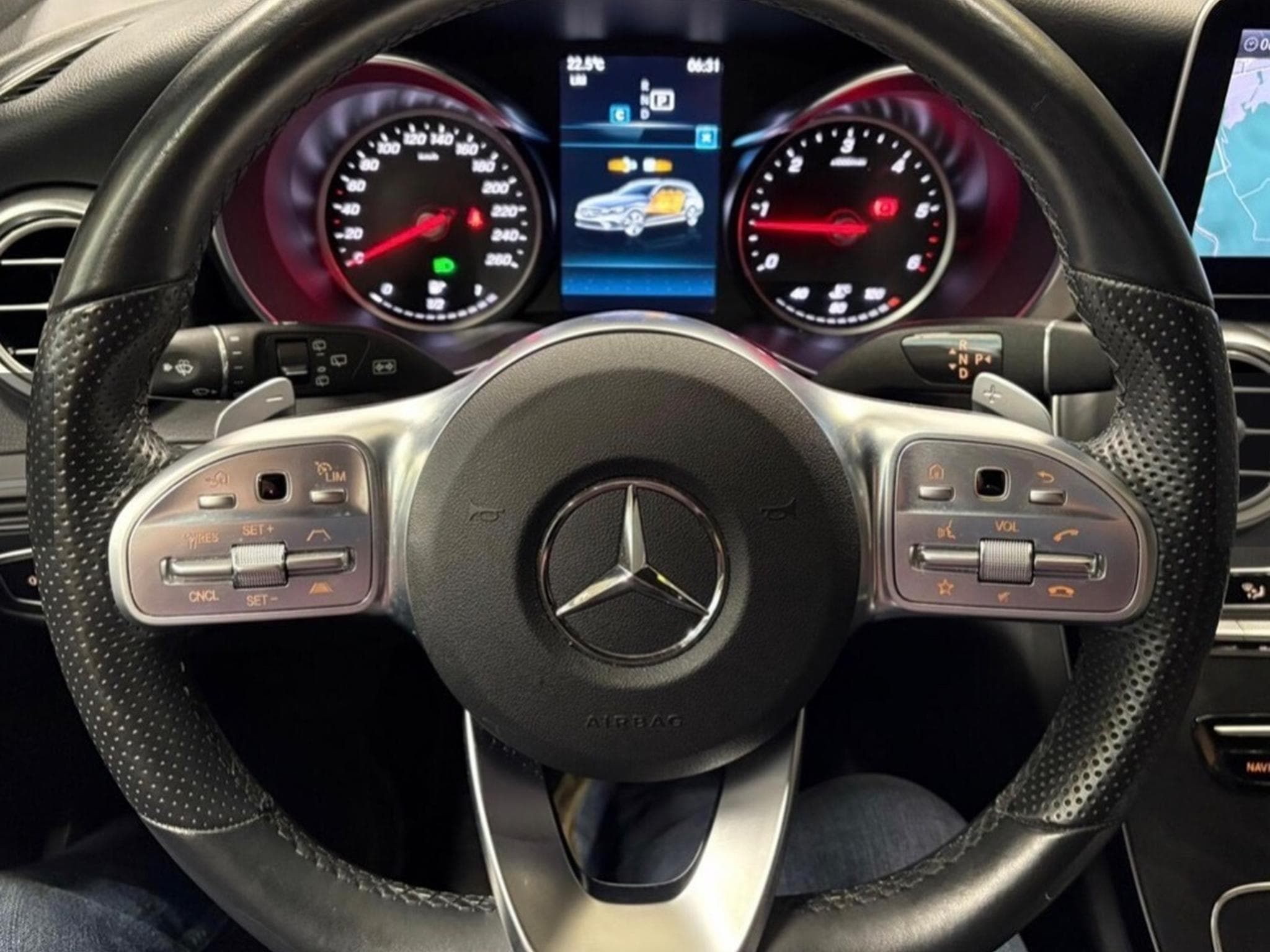 Mercedes C 220 AMG Line (2019) - Photo 1