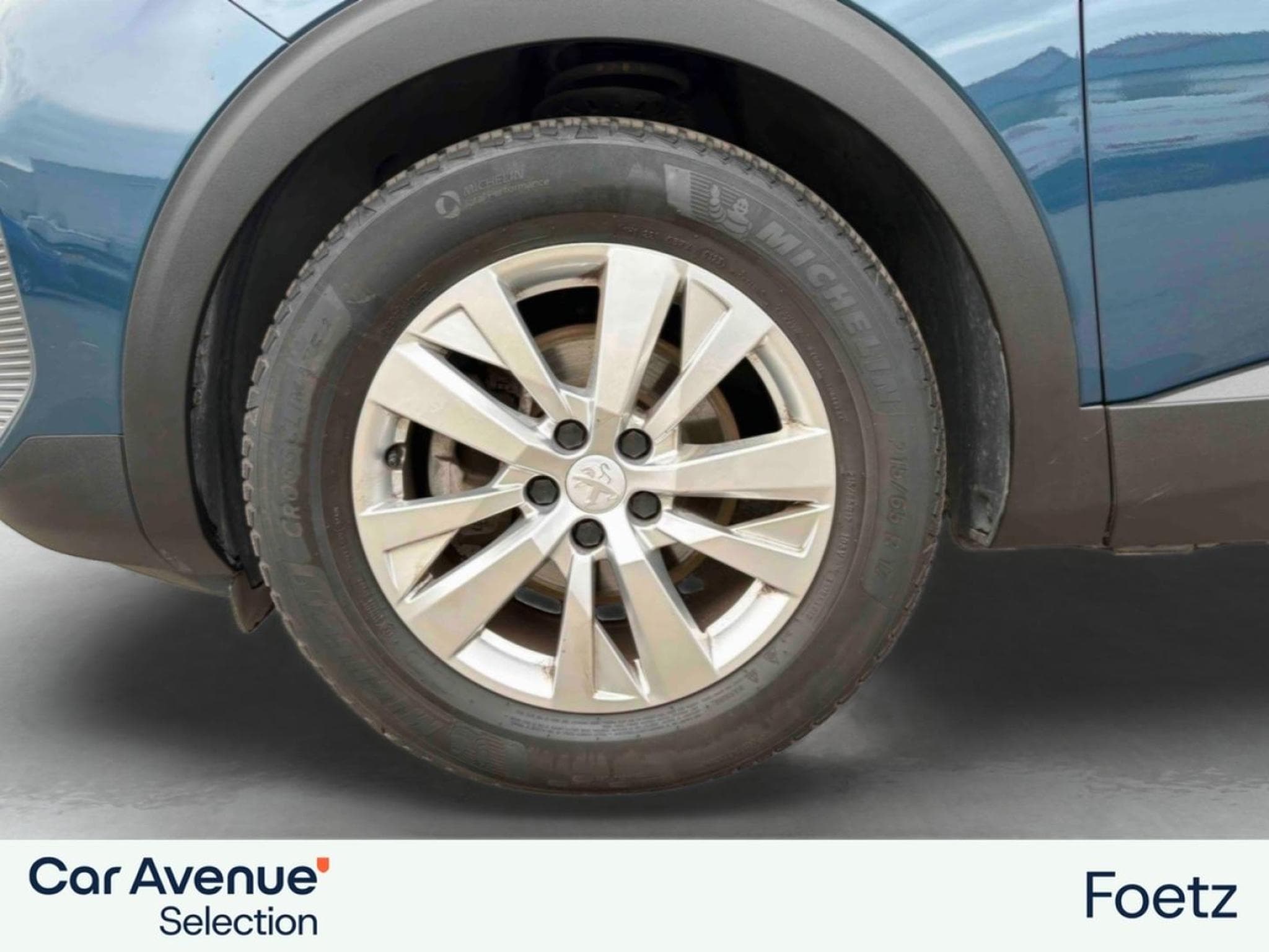 PEUGEOT 5008 1.2 PureTech 130ch S&S Active Pack EAT8 (2023) - Photo 3