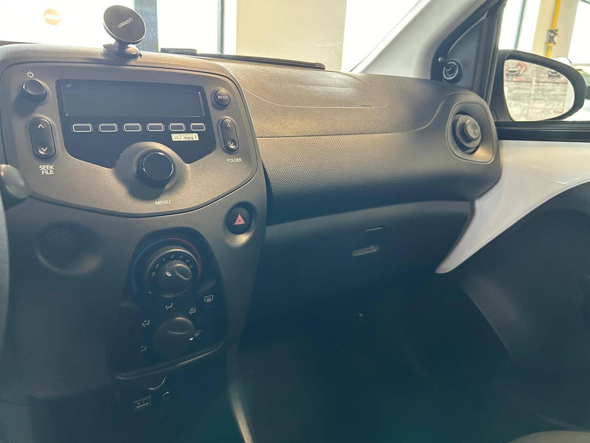 Peugeot 108 Access (2016) - Photo 9