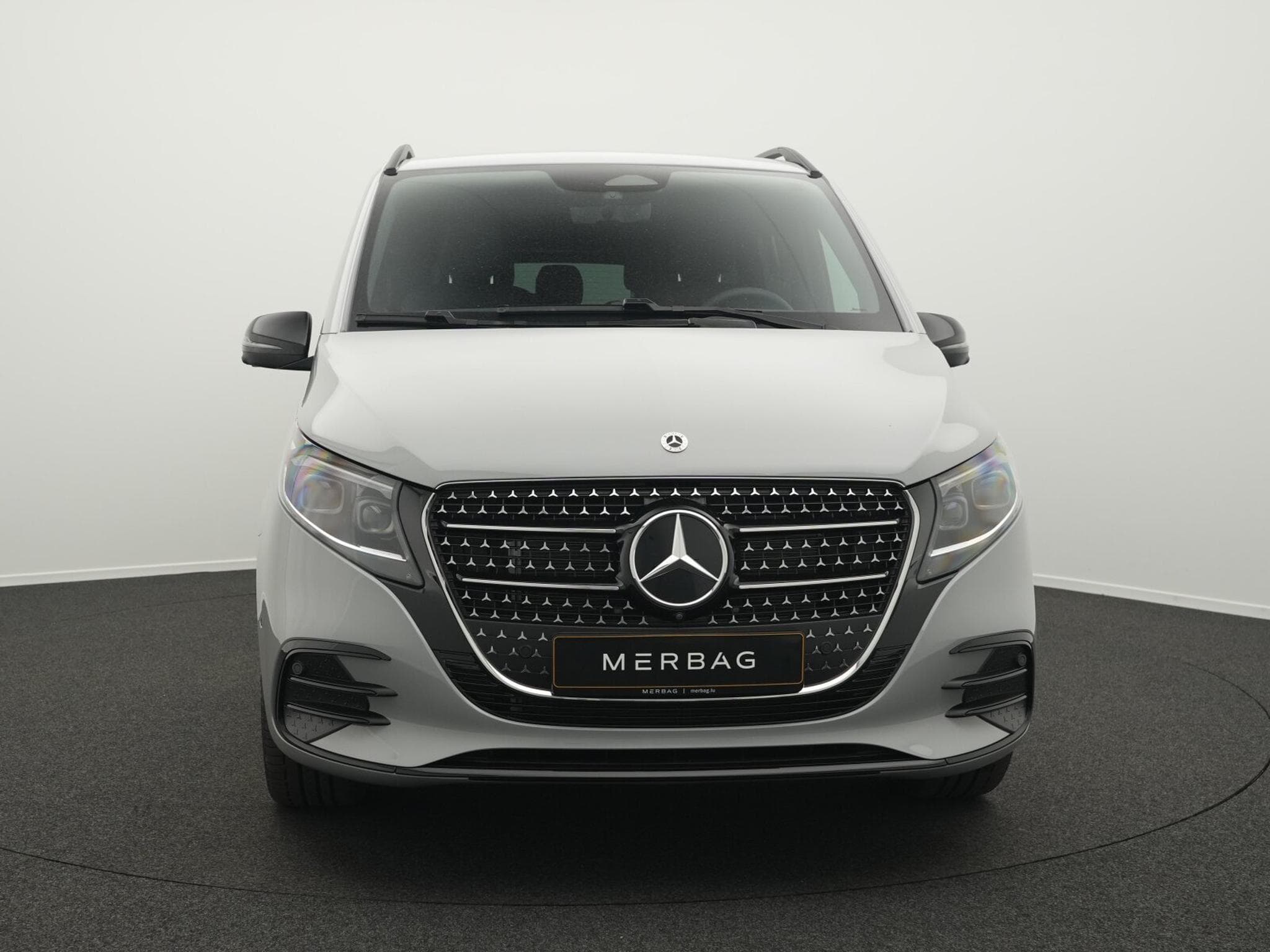 Mercedes V d 4MATIC EXCLUSIVE Lang (2026) - Photo 2