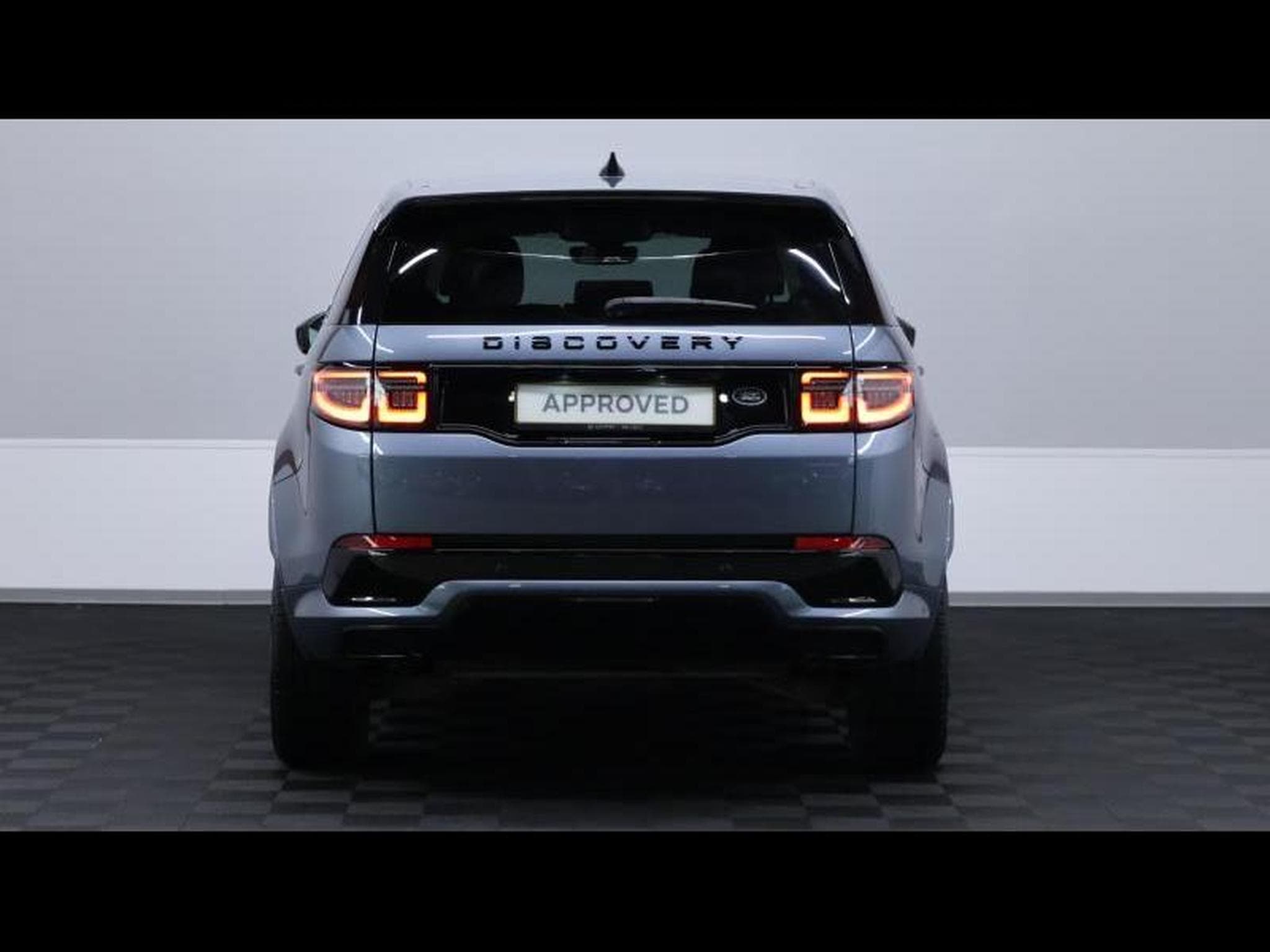 Land-Rover Discovery Sport P250 R-Dynamic HSE Auto (2023) - Photo 6