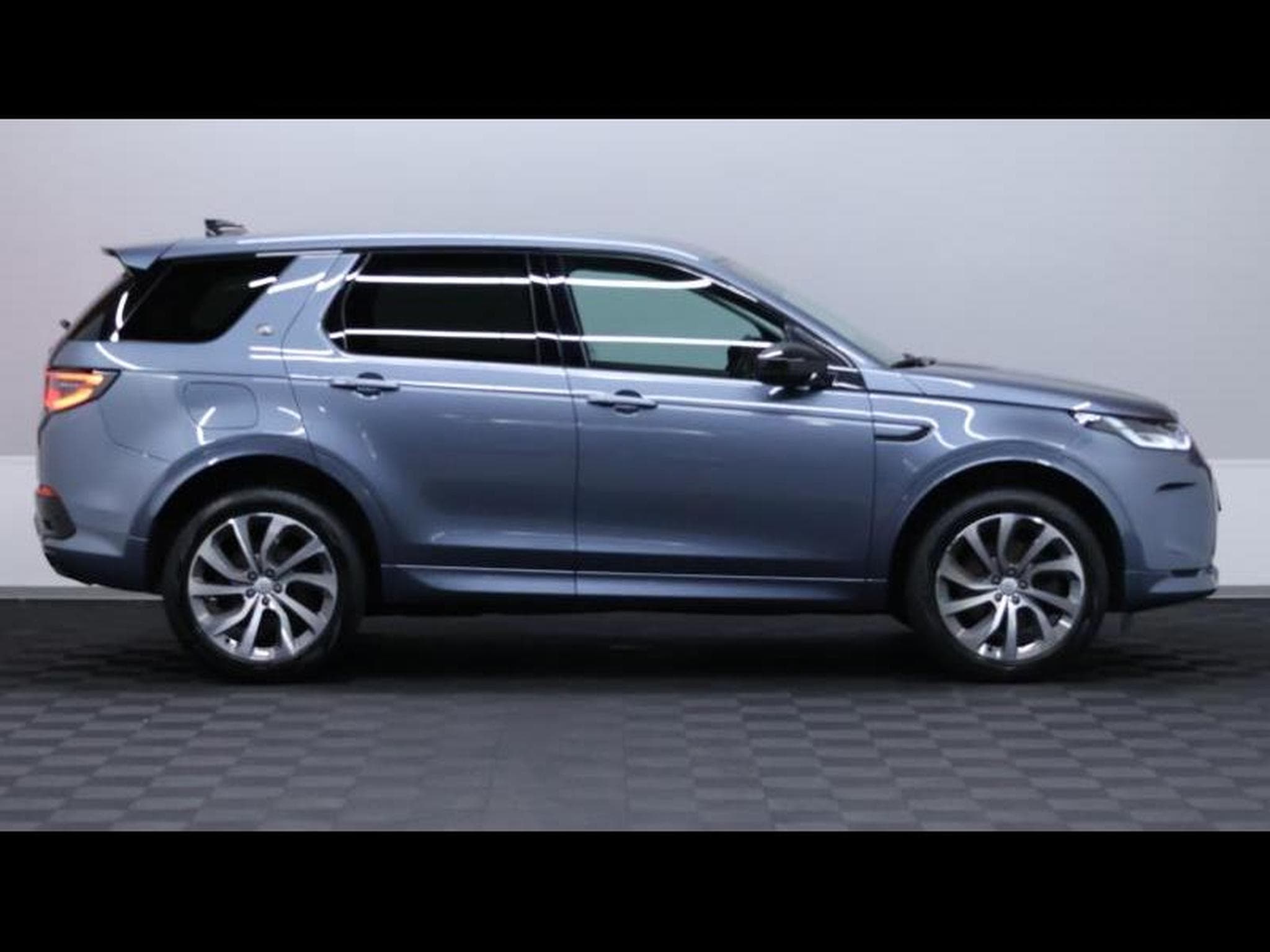 Land-Rover Discovery Sport P250 R-Dynamic HSE Auto (2023) - Photo 4