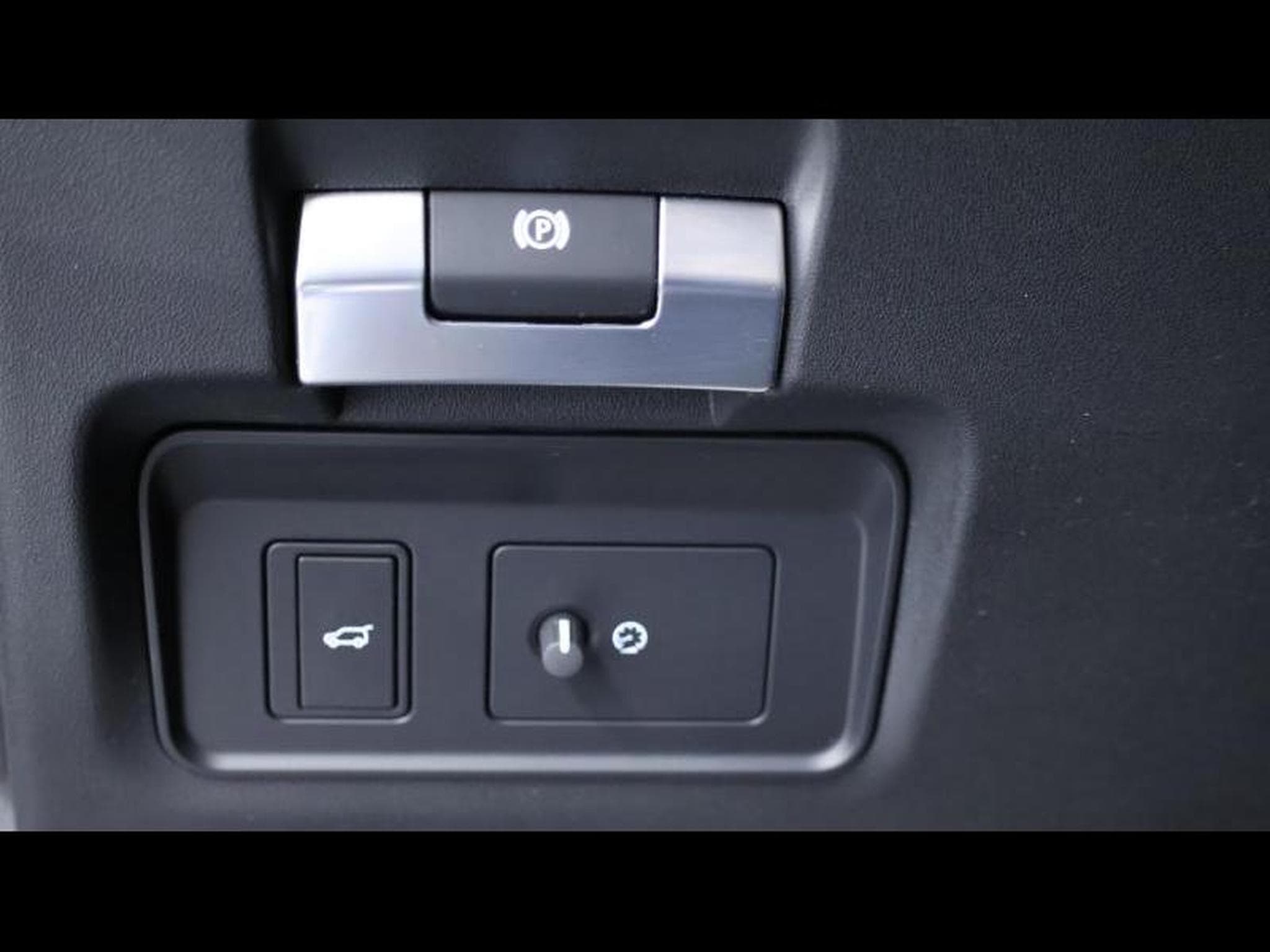 Land-Rover Discovery Sport P250 R-Dynamic HSE Auto (2023) - Photo 31