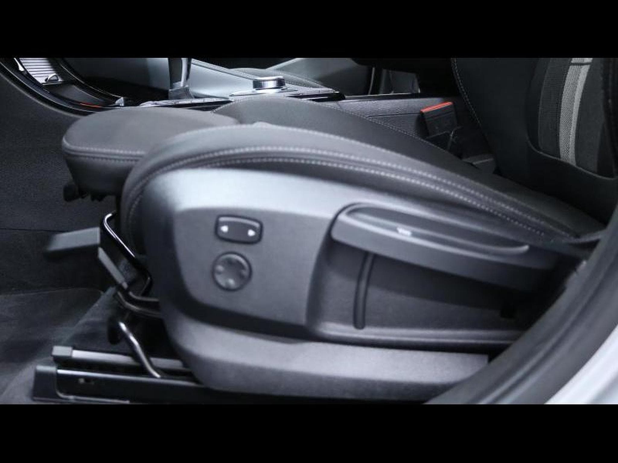 BMW X2 18d xDrive 150 Steptronic Advantage (2020) - Photo 26