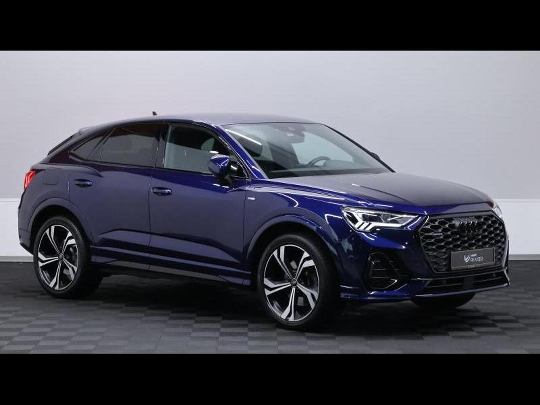 Audi Q3 45TFSI 245 S-Line S-tronic (2021) - Photo 3