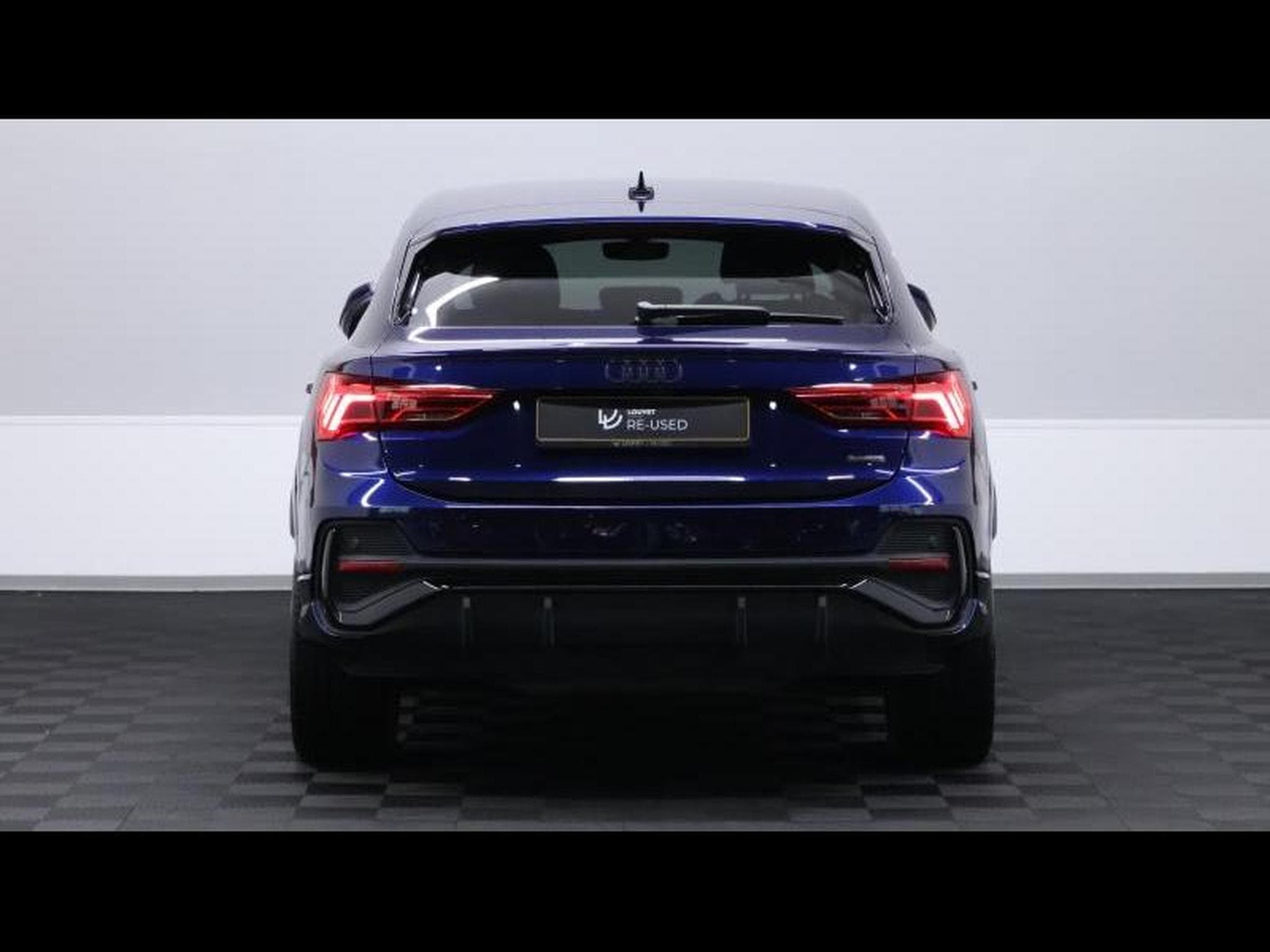 Audi Q3 45TFSI 245 S-Line S-tronic (2021) - Photo 6