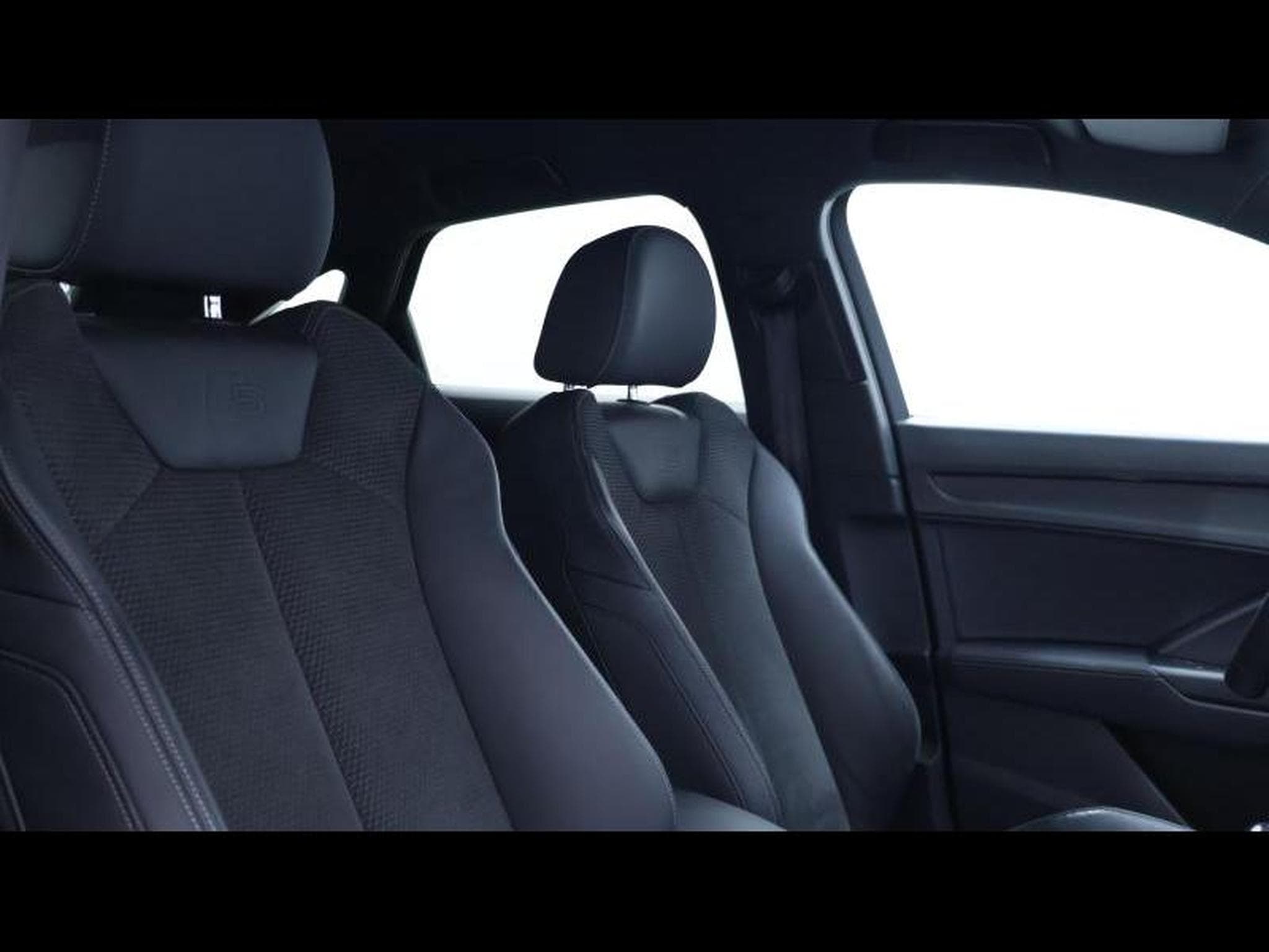 Audi Q3 45TFSI 245 S-Line S-tronic (2021) - Photo 13