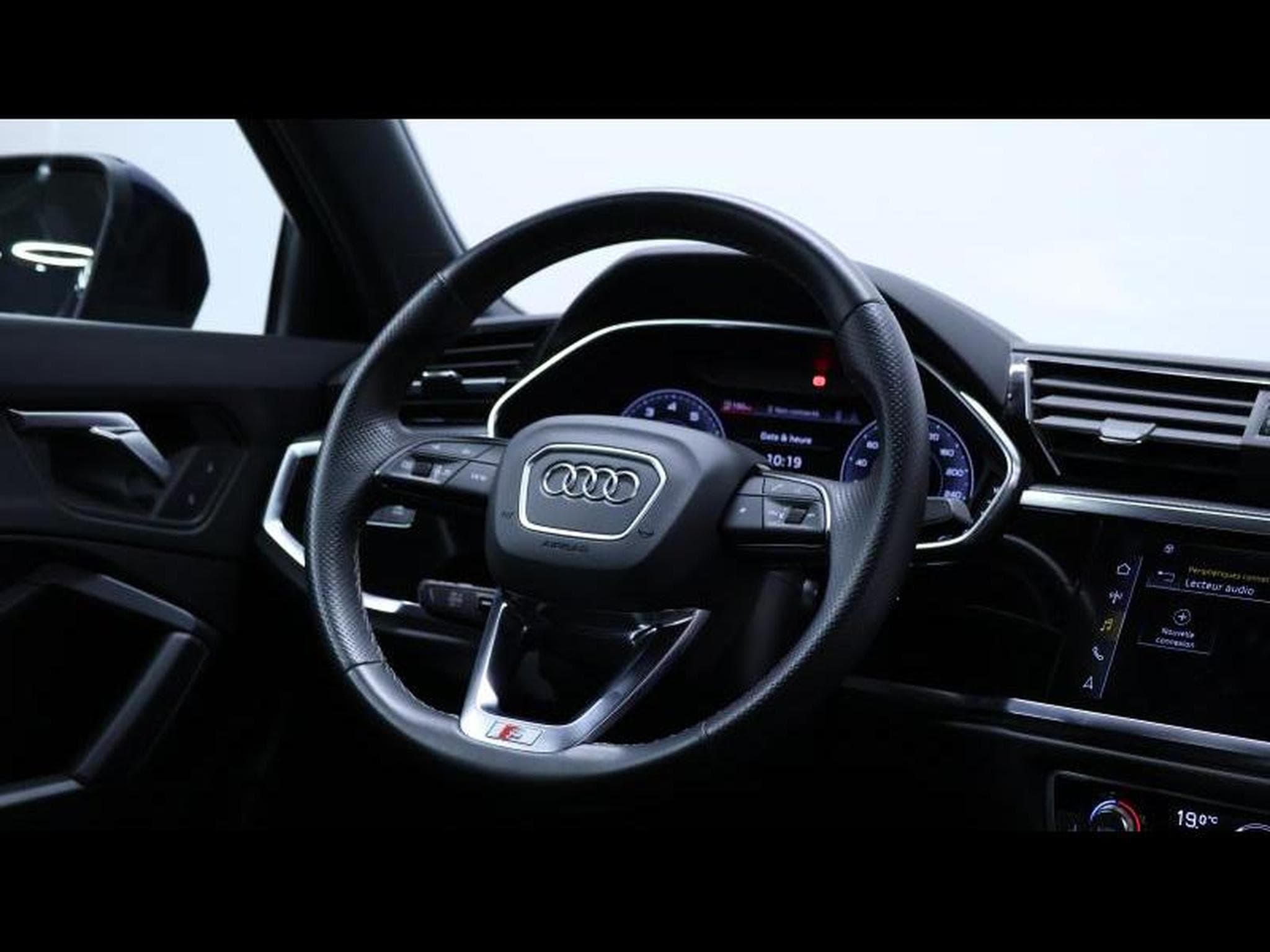 Audi Q3 45TFSI 245 S-Line S-tronic (2021) - Photo 17