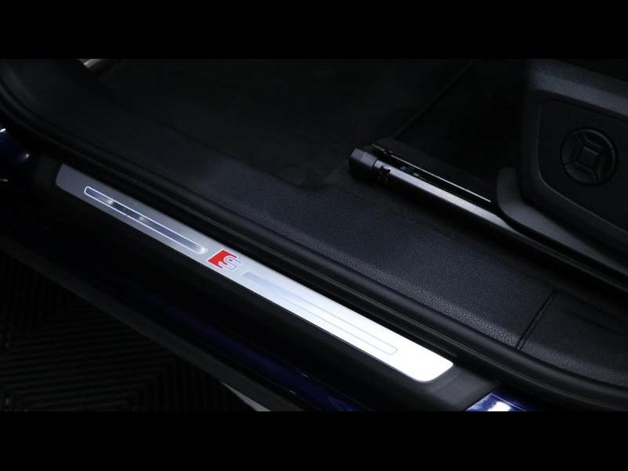 Audi Q3 45TFSI 245 S-Line S-tronic (2021) - Photo 31