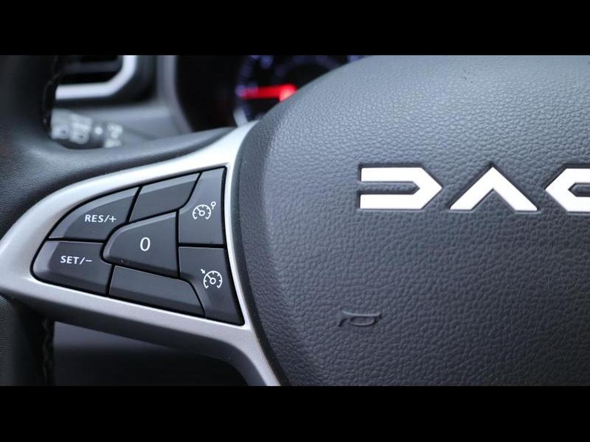 Dacia Duster 1.3 TCe 150 EDC Journey (2023) - Photo 18