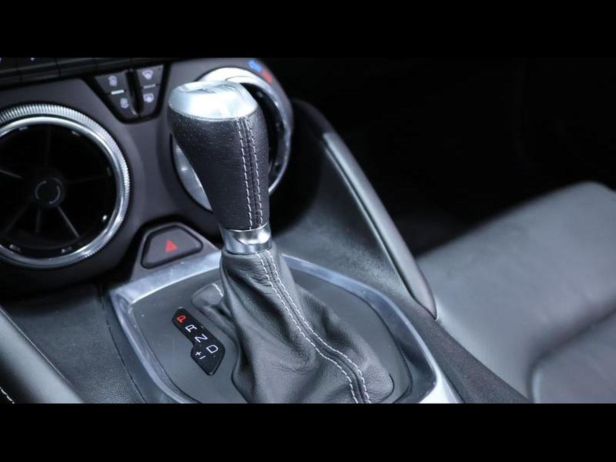 Chevrolet Camaro Coupe 6.2 v8 453ch Auto (2018) - Photo 27