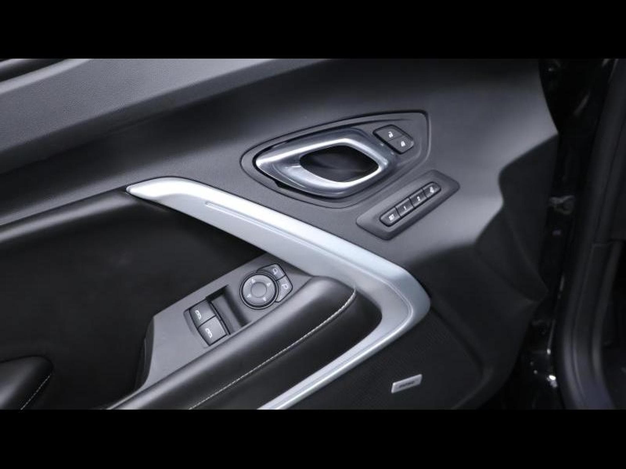 Chevrolet Camaro Coupe 6.2 v8 453ch Auto (2018) - Photo 33