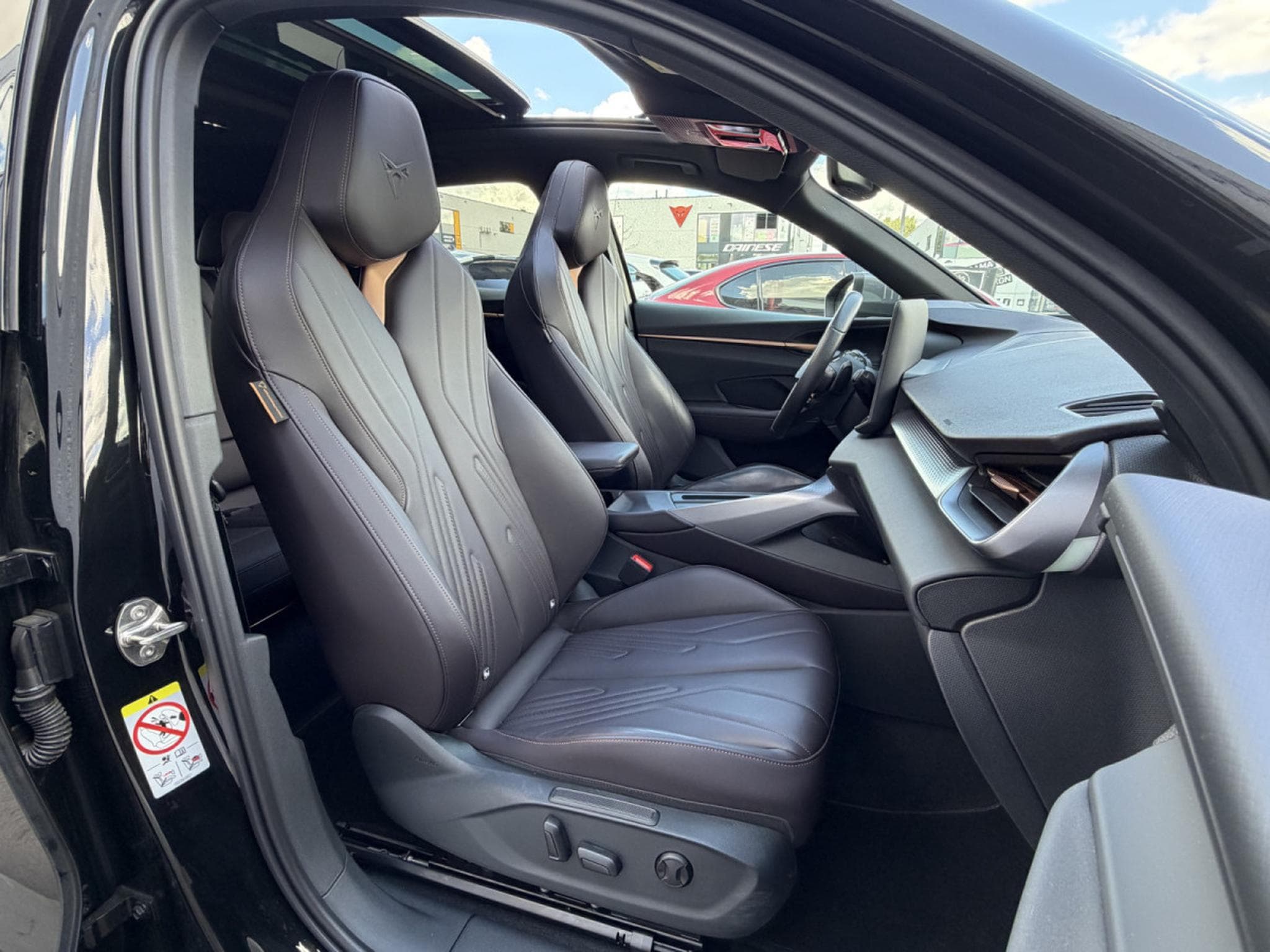 Cupra Terramar Terramar 2.0 TSI 195 kW/4Drive VZ /PANORAMA/*VOLL (2025) - Photo 13