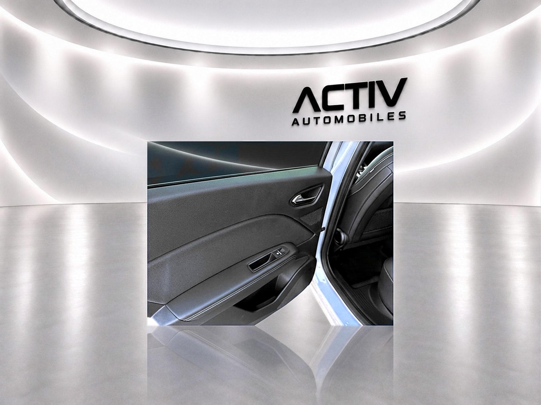 Renault SYMBIOZ 1.8 E-TECH FULL HYBRID 160 TECHNO (2026) - Photo 2