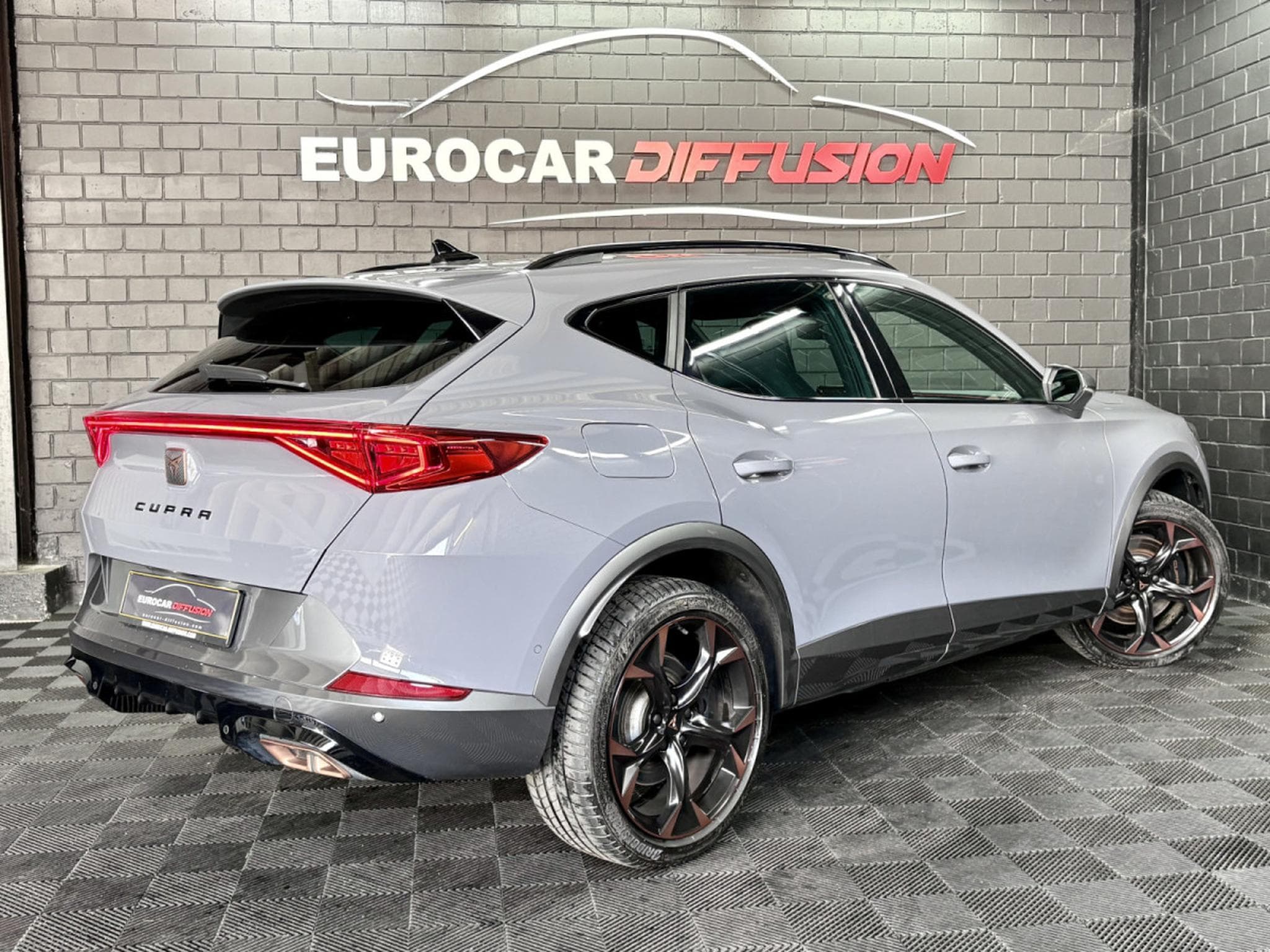 Cupra Formentor VZ 245CV eHybrid PHEV DSG6 *CAM* *ATTELAGE* HAYON* (2023) - Foto 6
