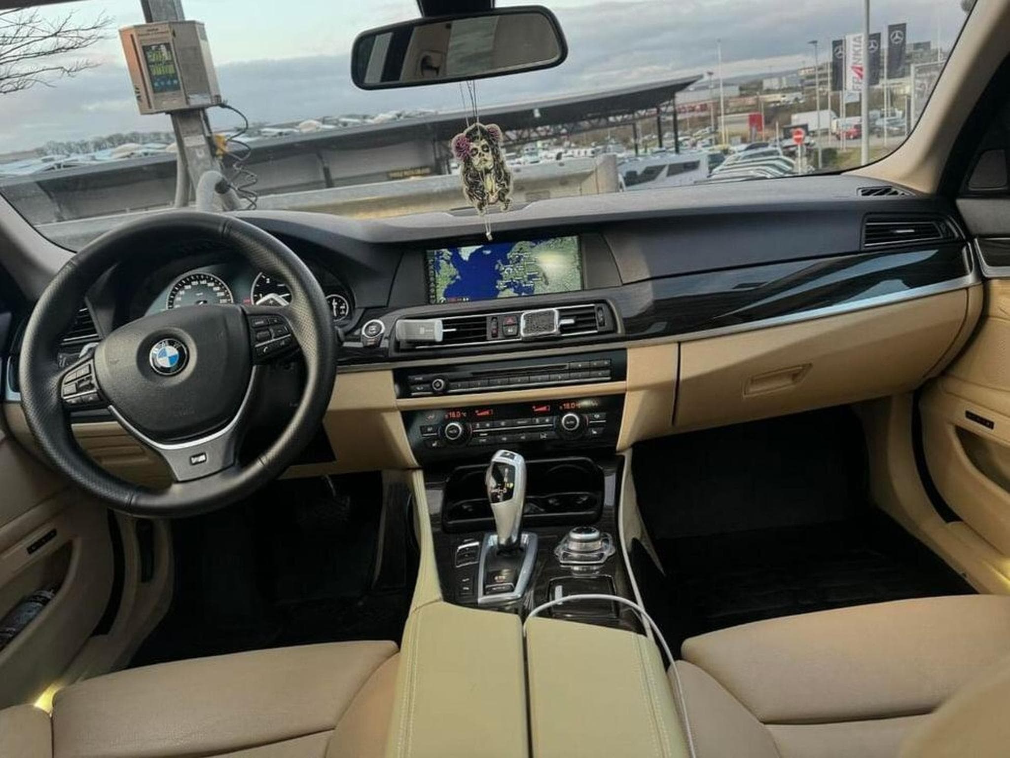 BMW 530 Luxury (2012) - Photo 4
