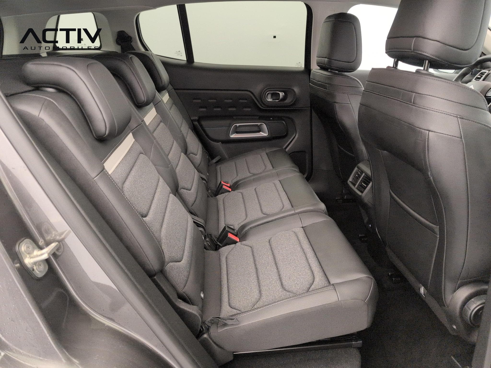 Citroën C5 Aircross BlueHDi 130 EAT8 Max (2025) - Photo 10