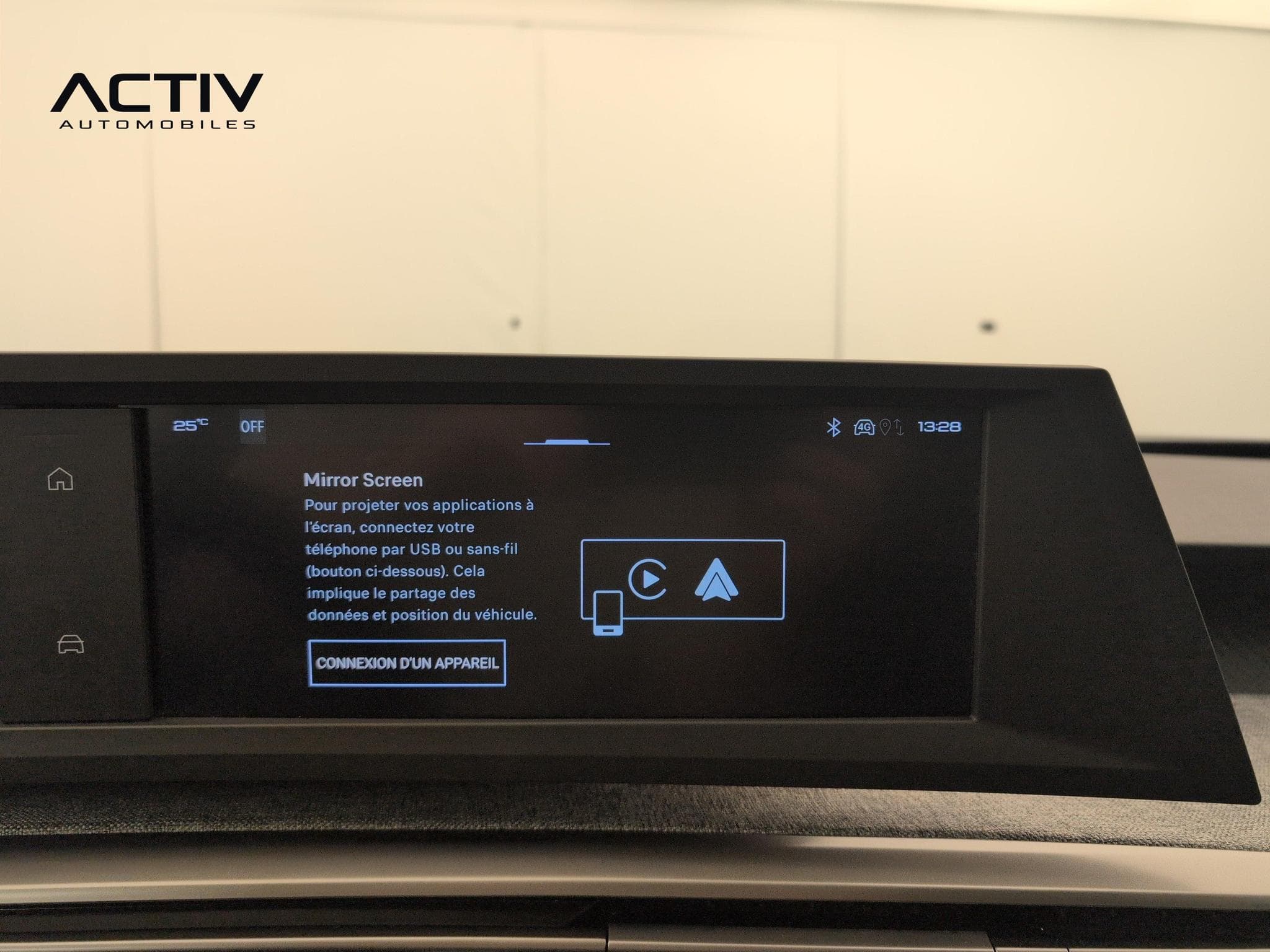 Peugeot 3008 Hybrid 145 e-DCS6 Allure (2025) - Photo 18