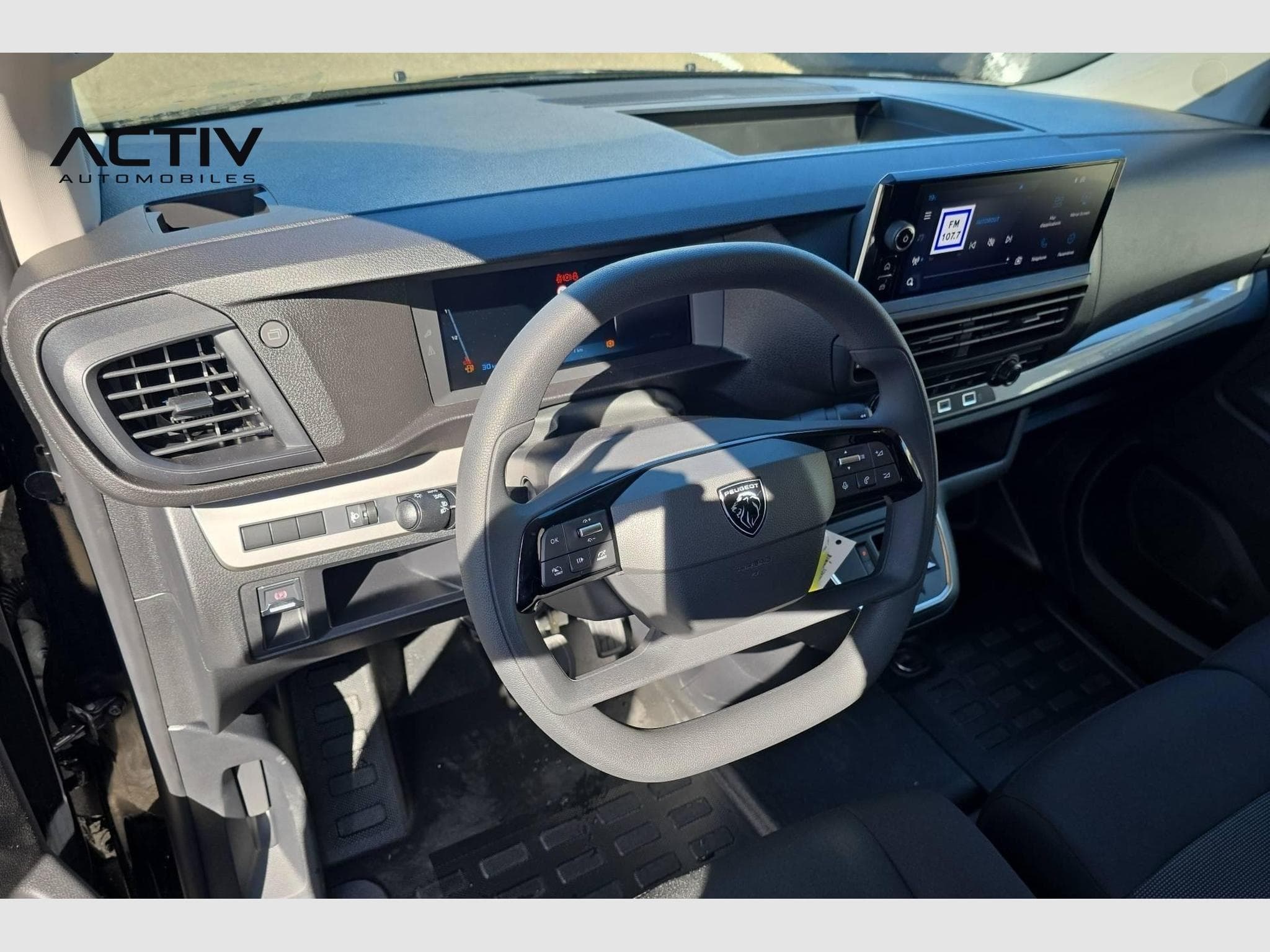 Peugeot Expert XL DIESEL 180 CH AUTOMATIQUE (2026) - Photo 13
