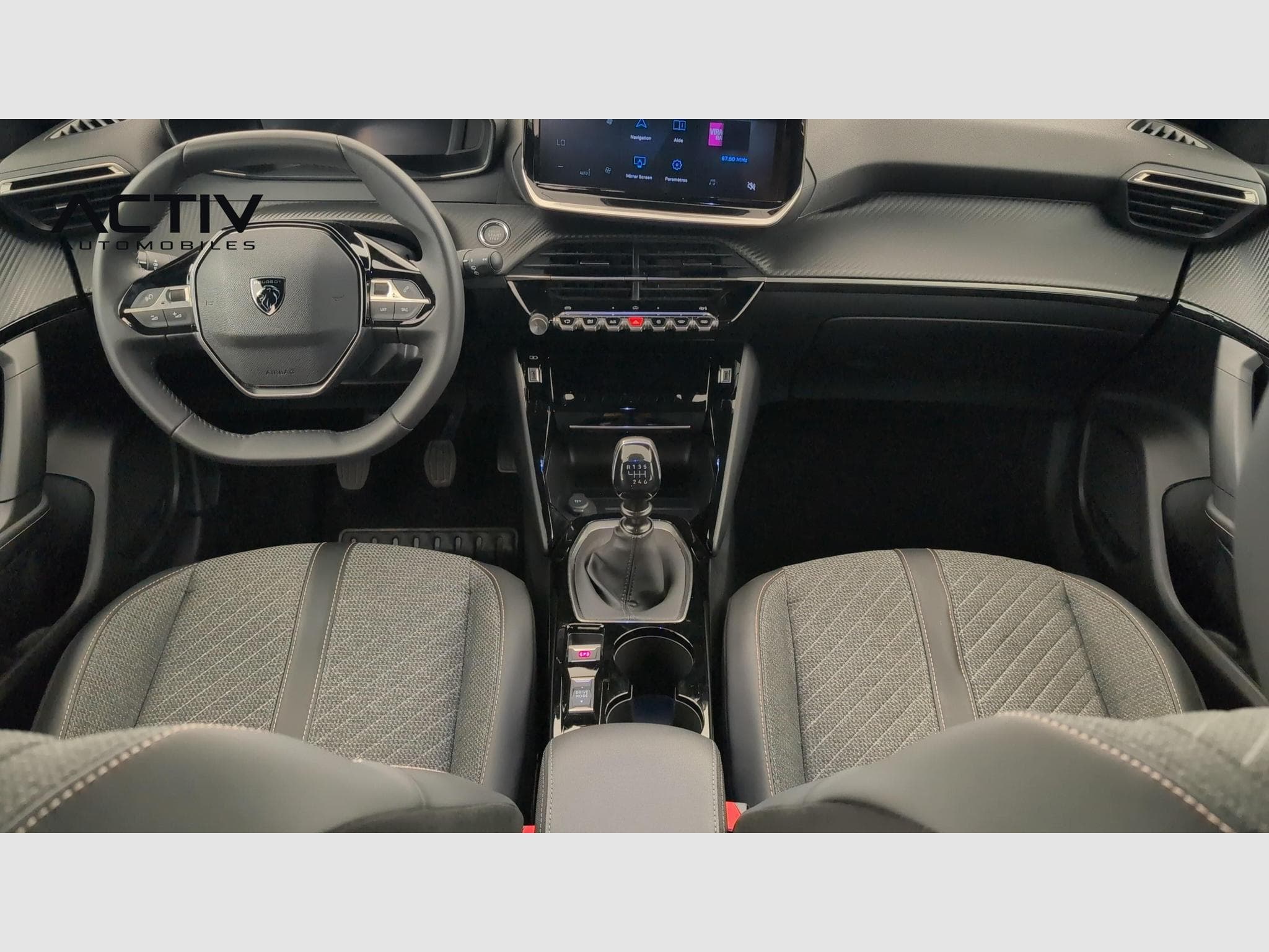 Peugeot 2008 100 S&S BVM6 Allure (2025) - Photo 13