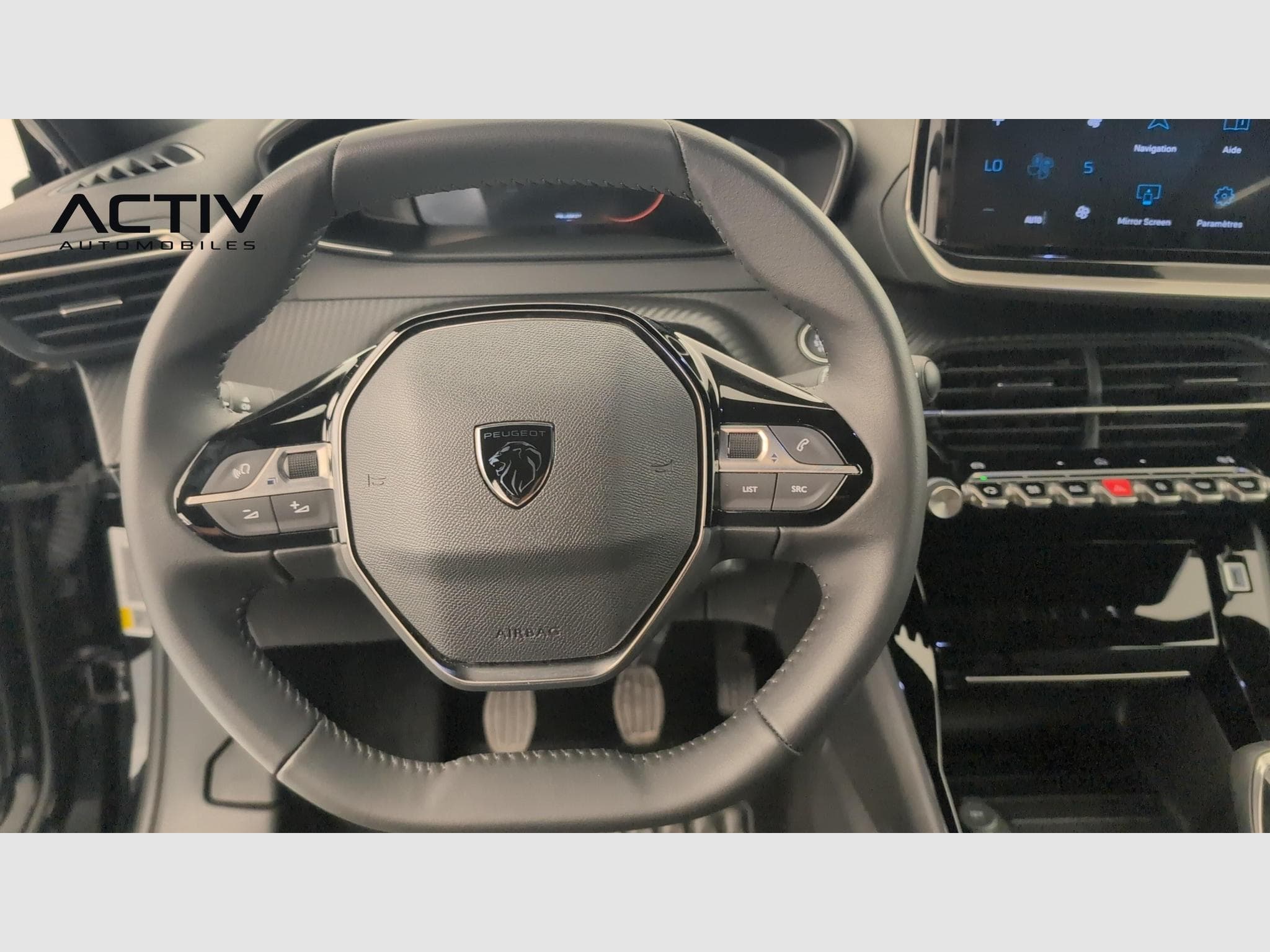 Peugeot 2008 100 S&S BVM6 Allure (2025) - Photo 14