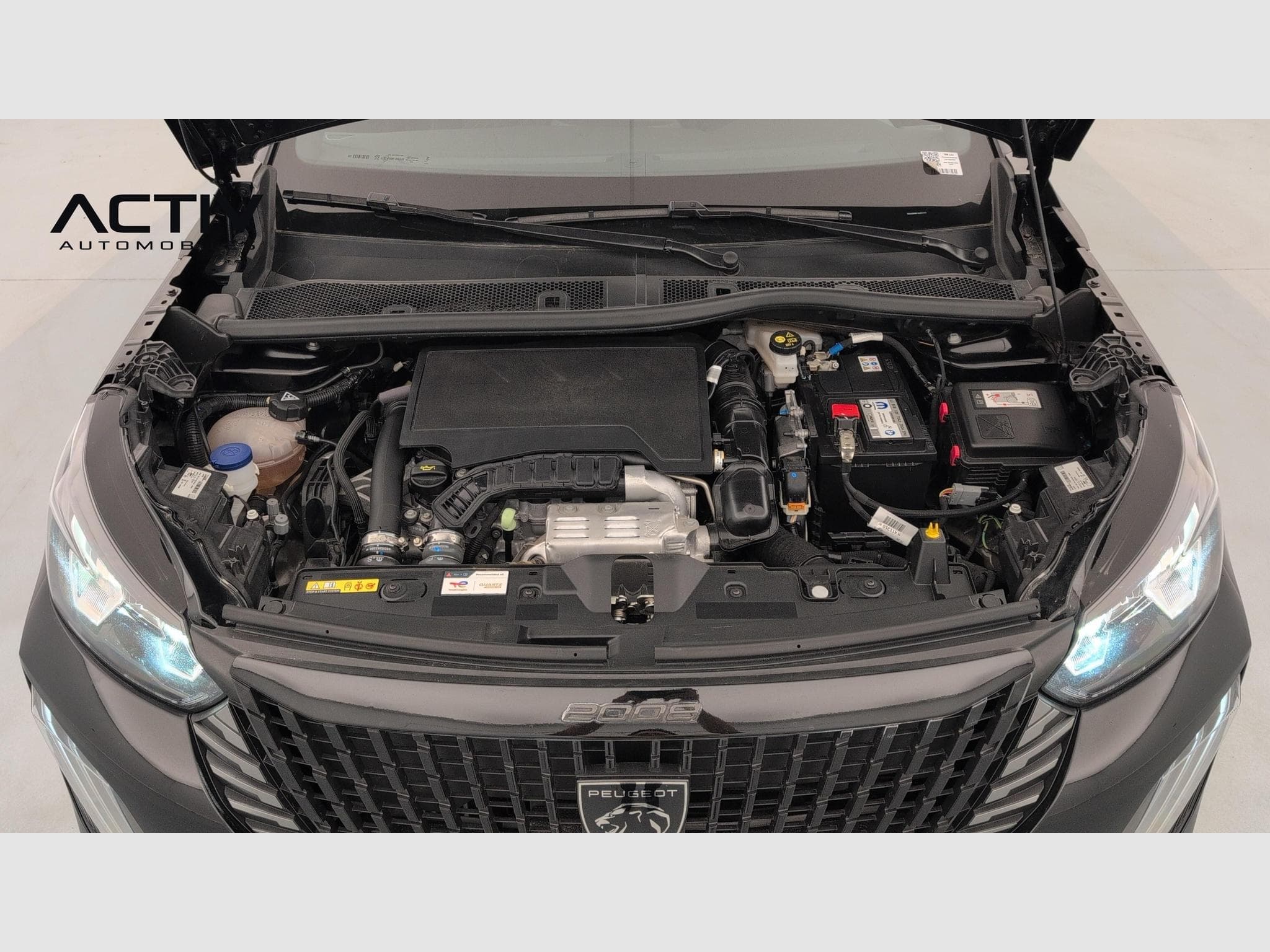 Peugeot 2008 100 S&S BVM6 Allure (2025) - Photo 17