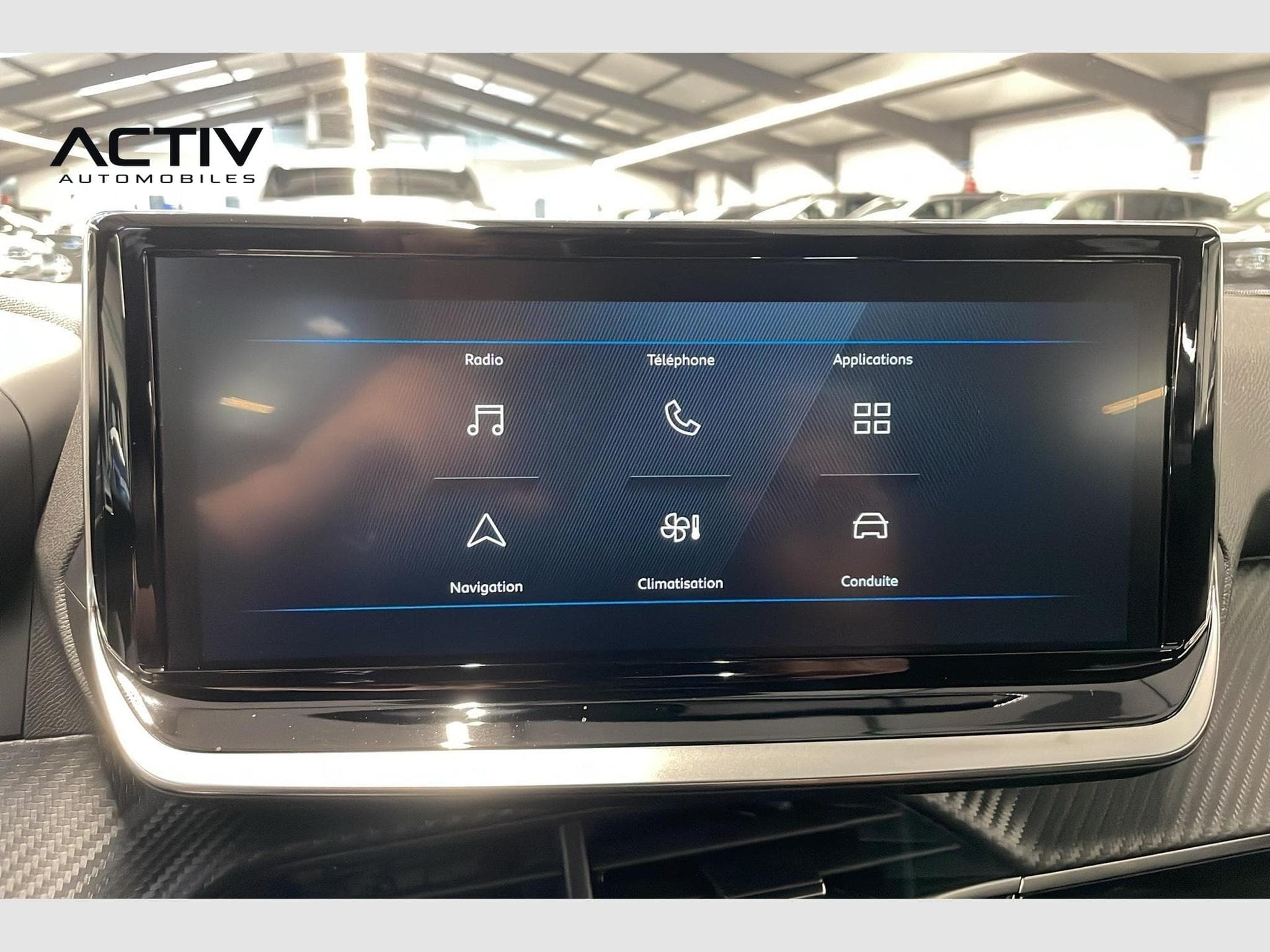 Peugeot 2008 100 S&S BVM6 Style (2025) - Photo 11