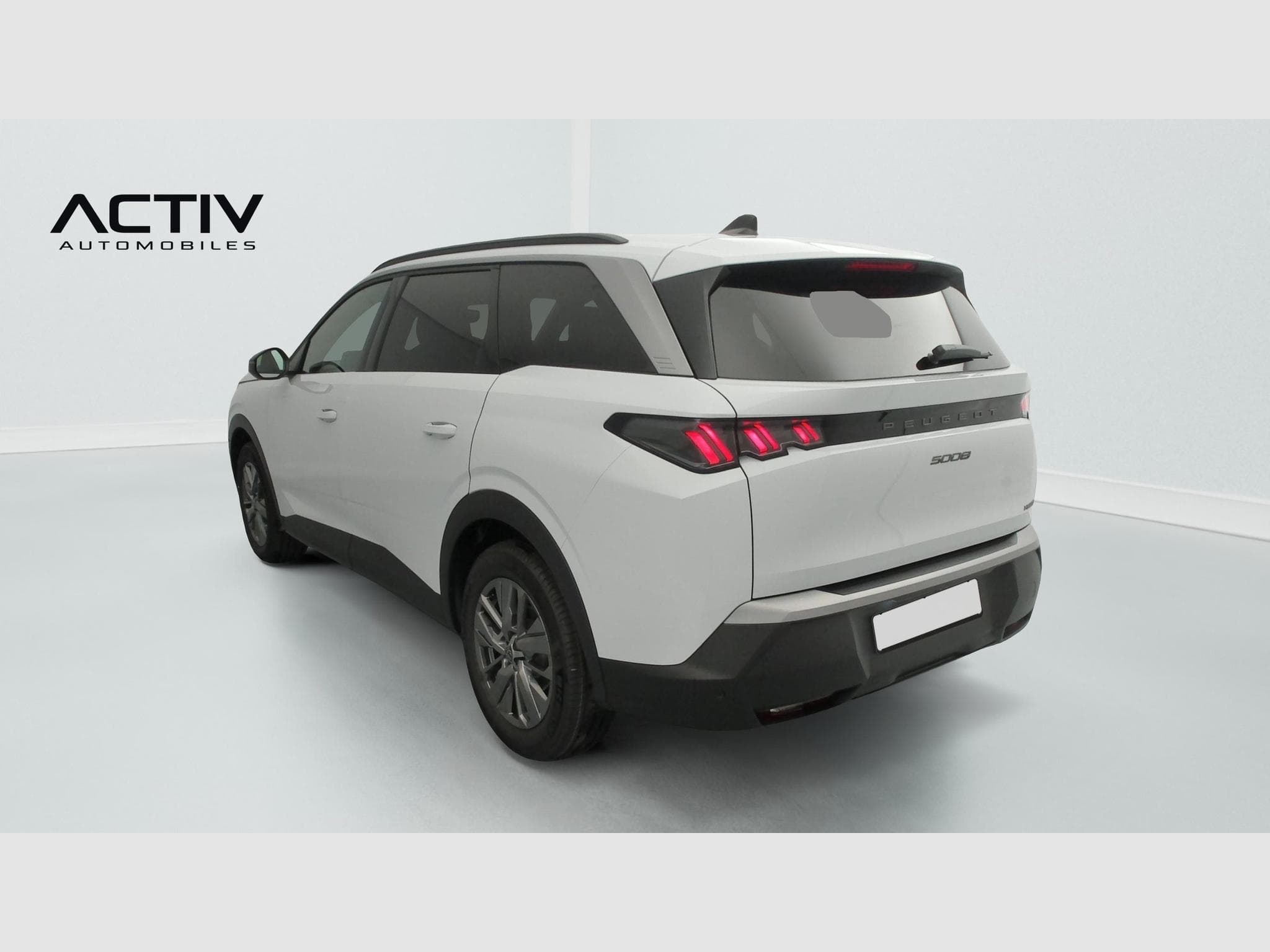 Peugeot 5008 Hybrid 145 e-DCS6 Allure (2026) - Photo 5